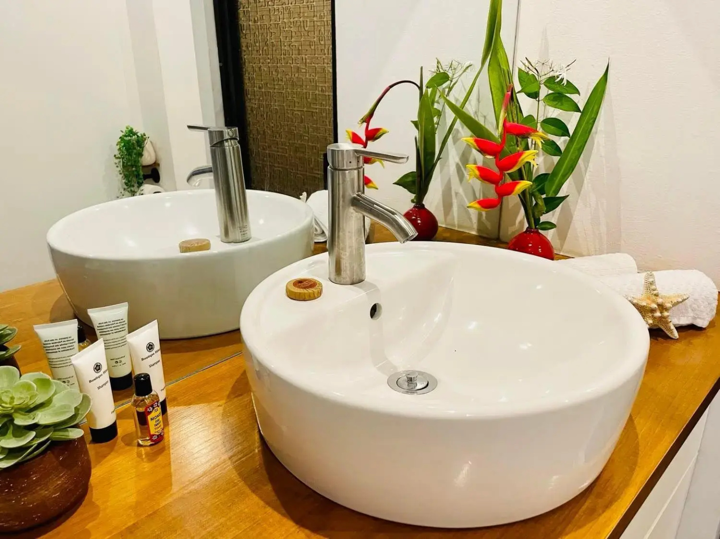 Tunui City Apartment - Quiet & Pool
