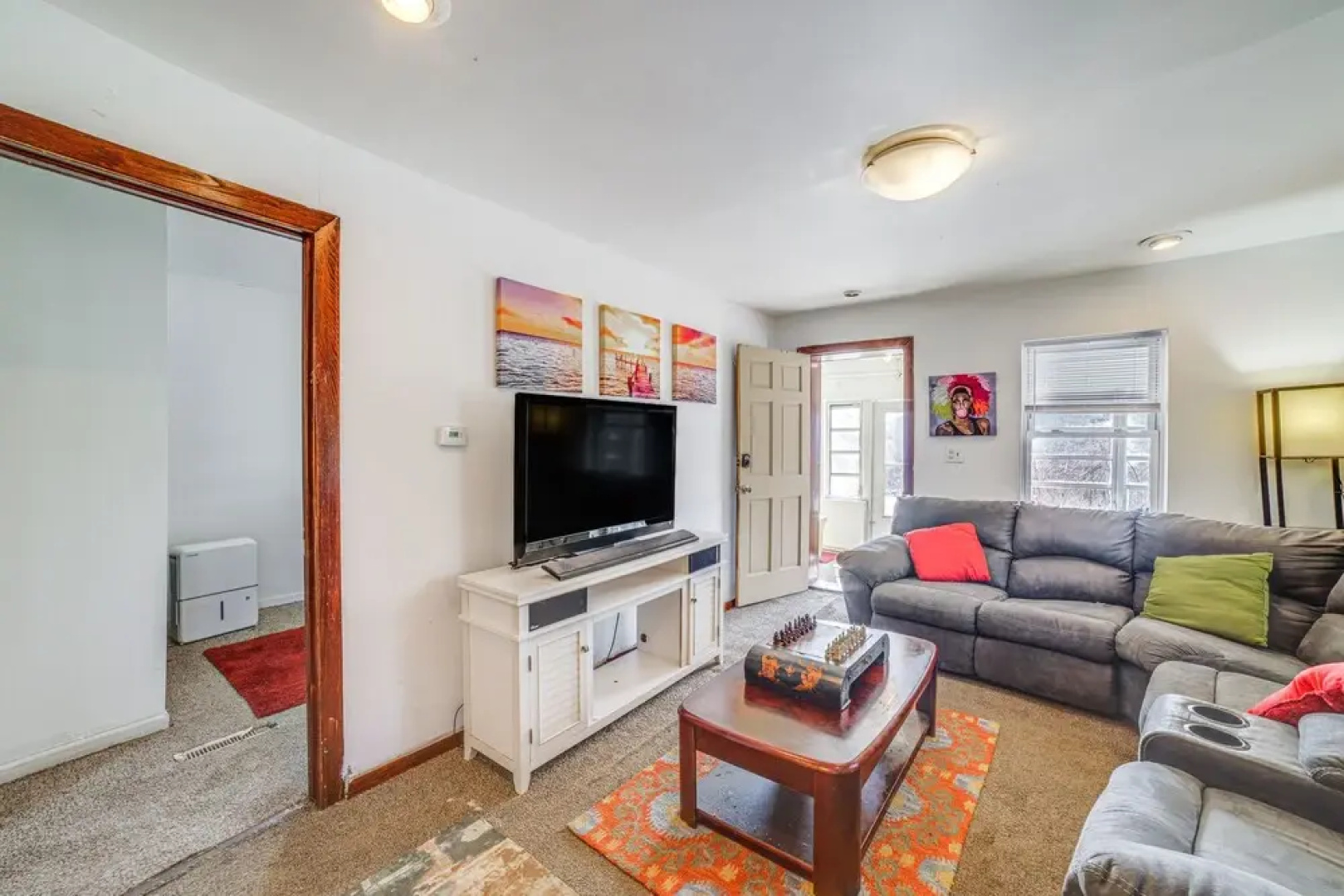 Dog-friendly Michigan City Home - 3 Mi to Beach!