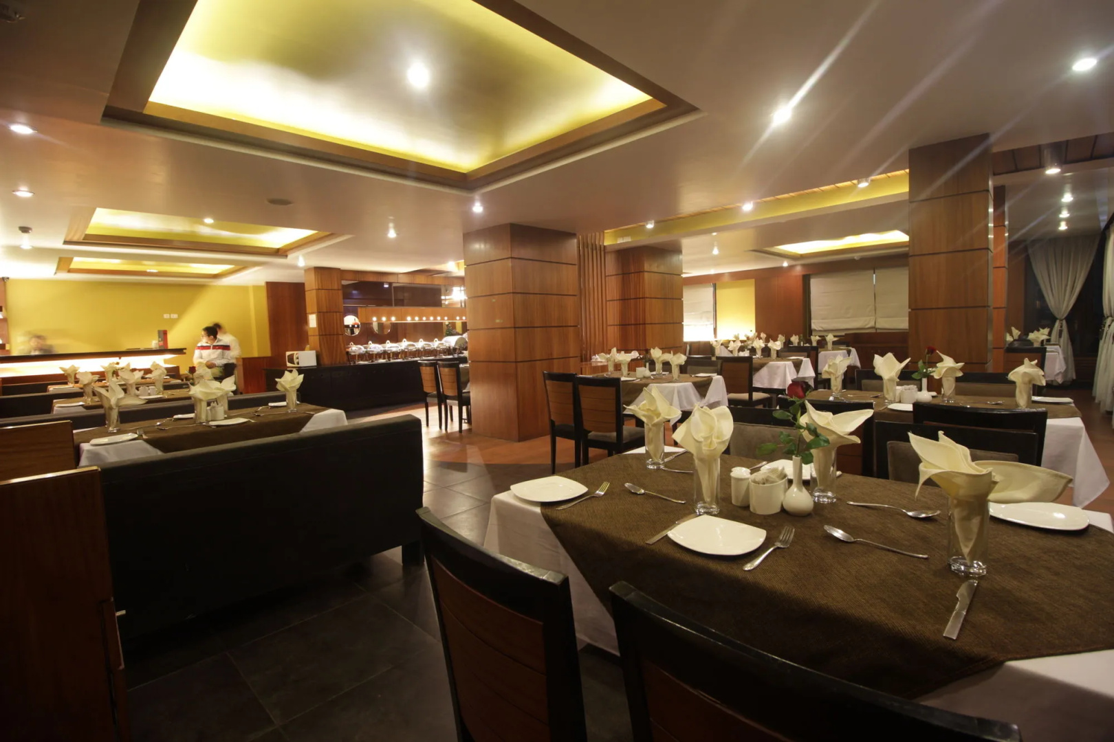 Suhim Portico Hotel & Resort