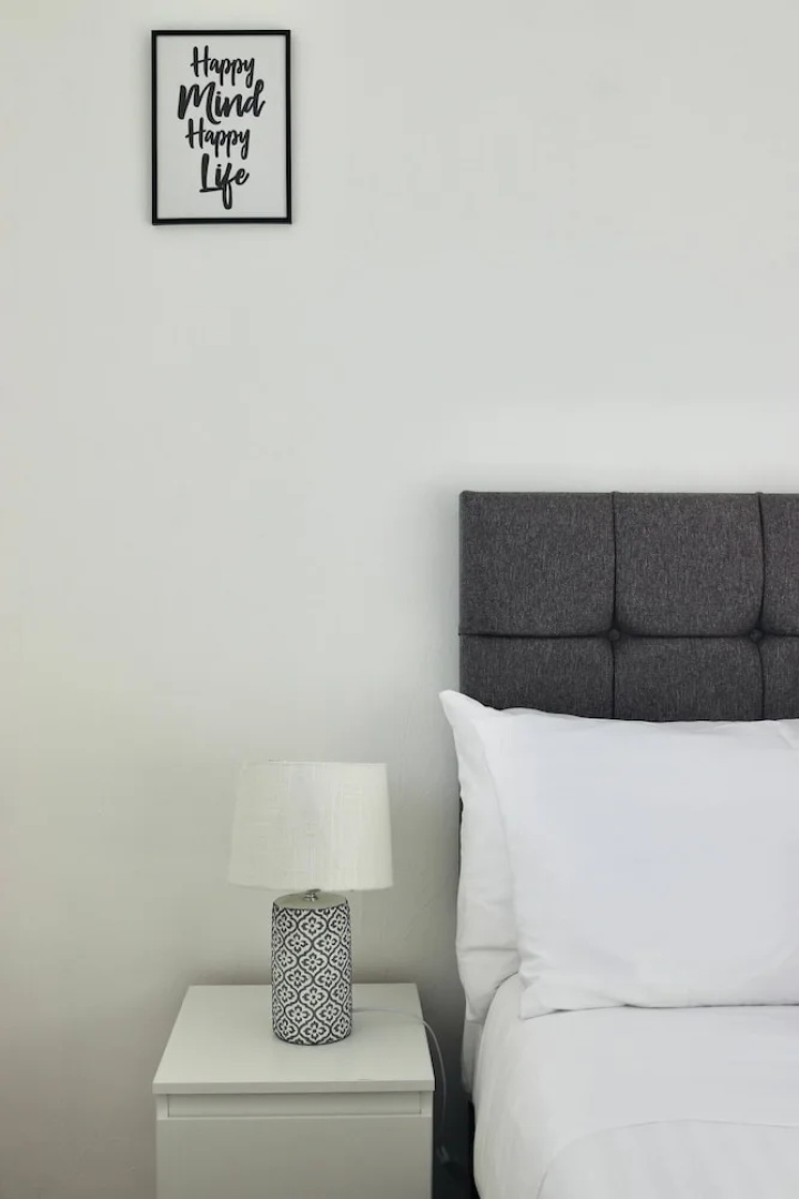 Skyvillion - Valley Way - 3bed House In Stevenage