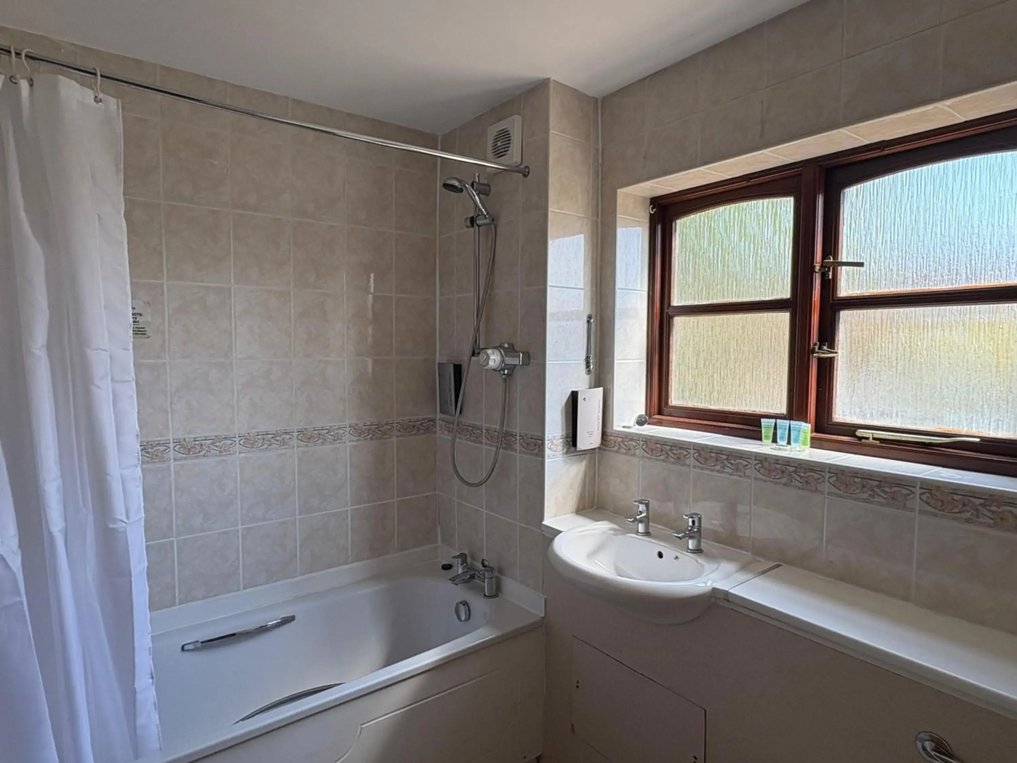 Tollgate Hotel & Leisure