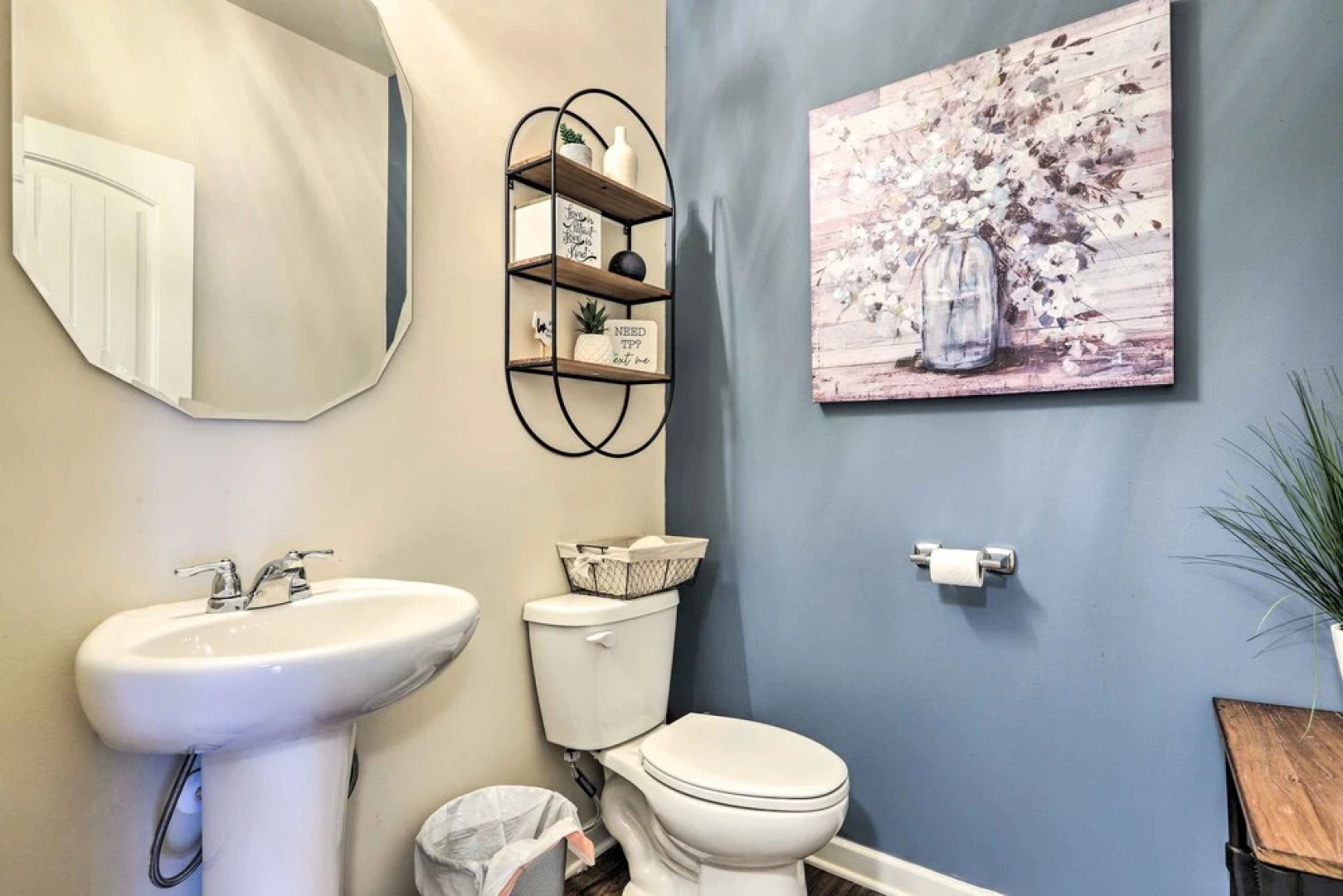 Elegant Home ~ 20 Mi to Downtown Atlanta: Pets OK!