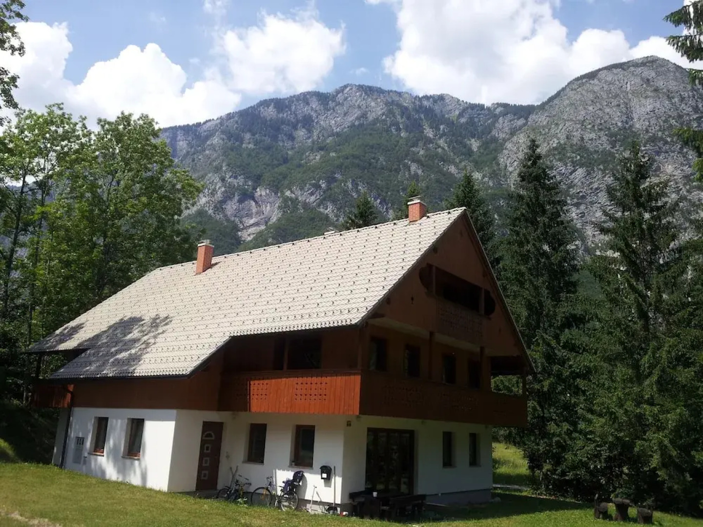 Rooms and Apartments Lake Bohinj