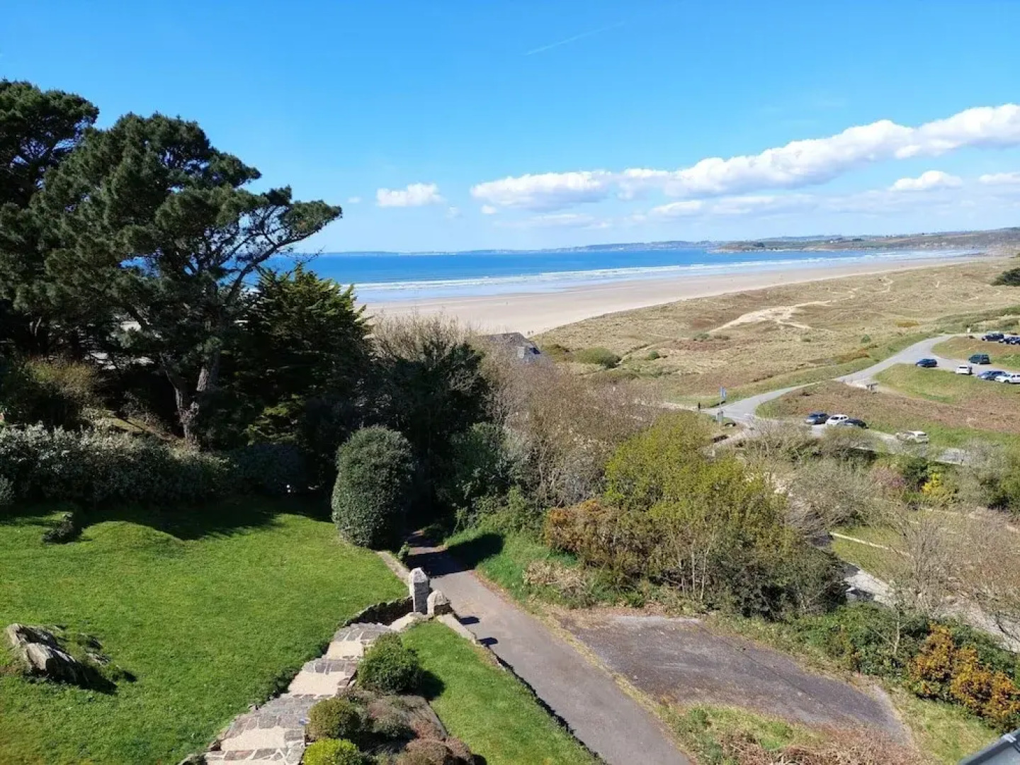 Holiday Home in Plonevez Porzay