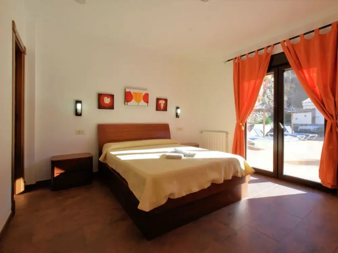 Independent Villa With Private Pool on an Estate in Sayalonga Costa del Sol