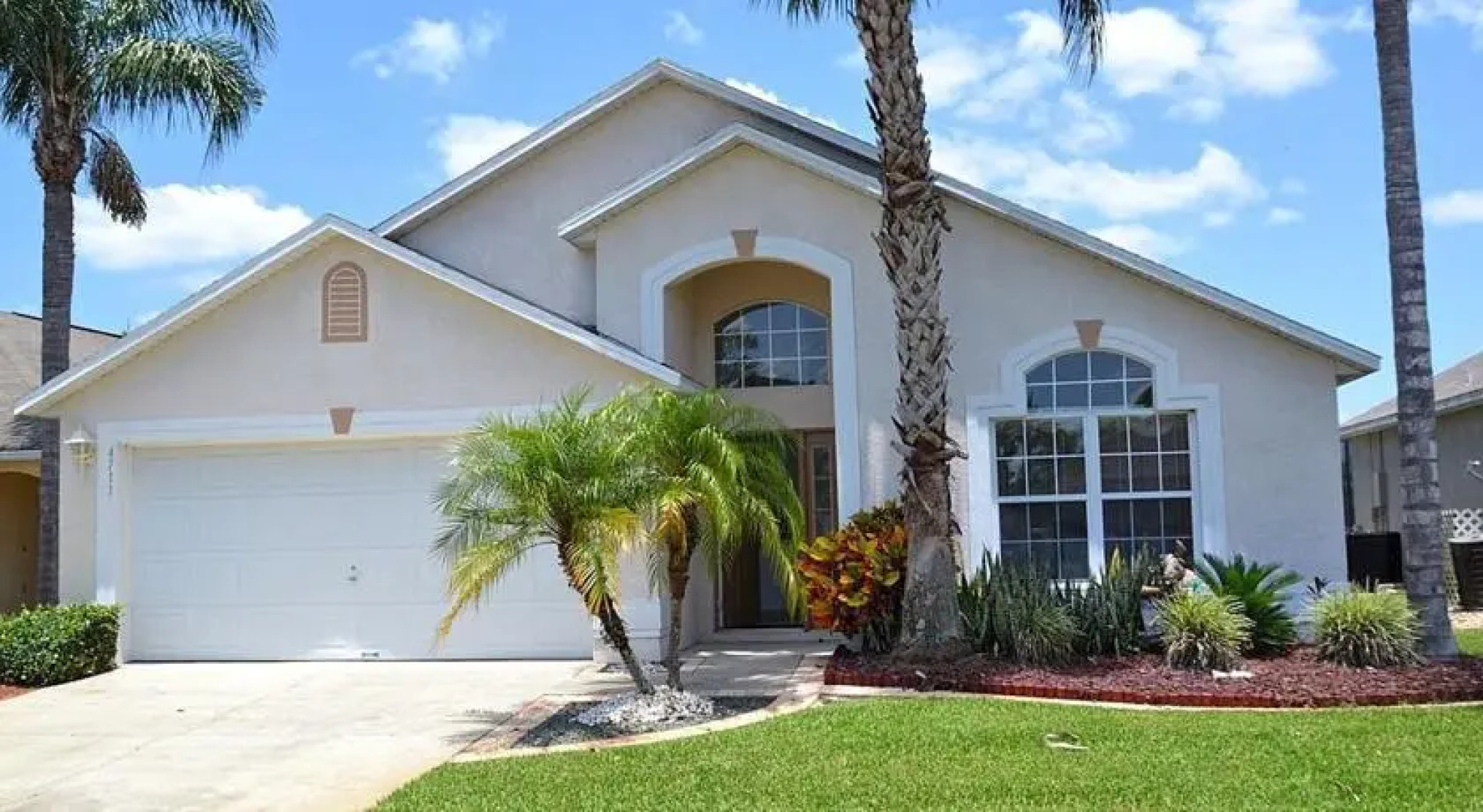 Lake View by Ellis Exclusive Villas