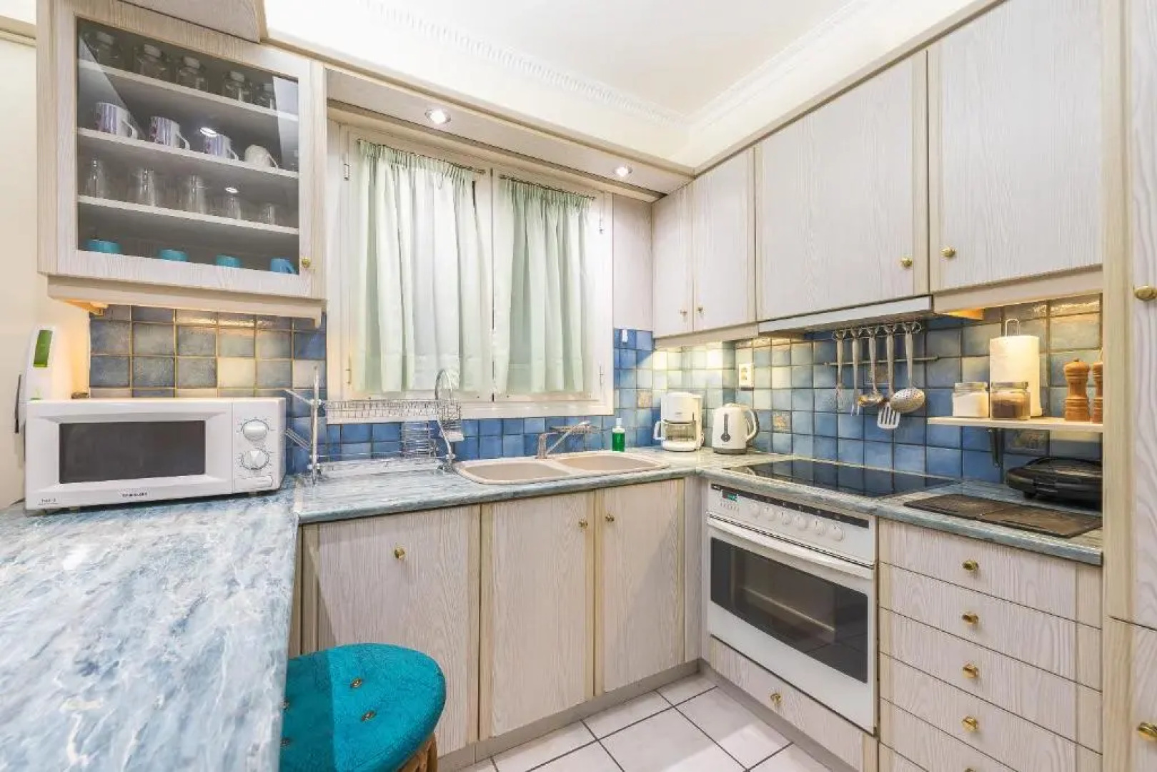 Amazing Apartment Pallini - Near Airport & Metro