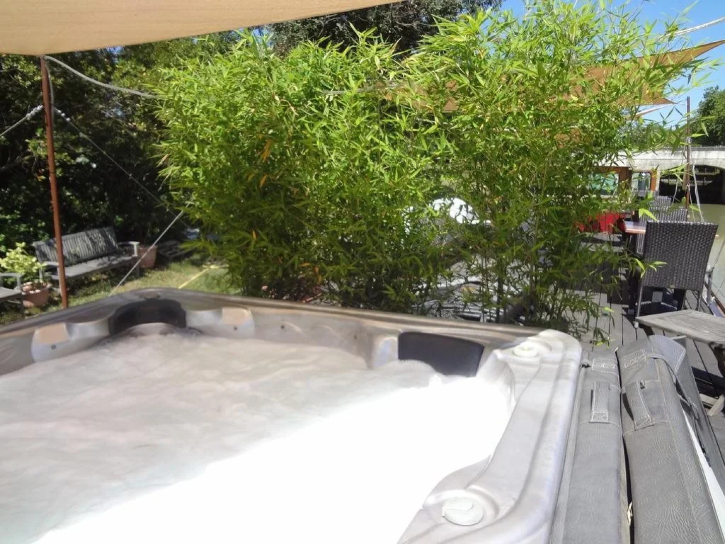 Péniche D'Hôtes Mirage