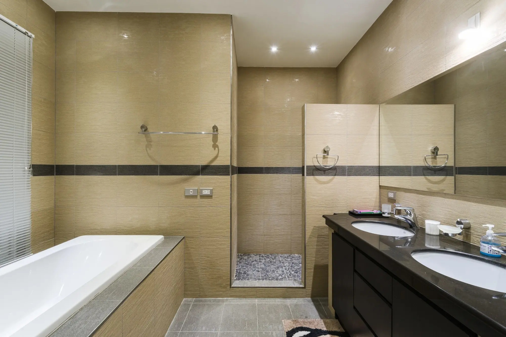 Luxury Pool Villa SRV