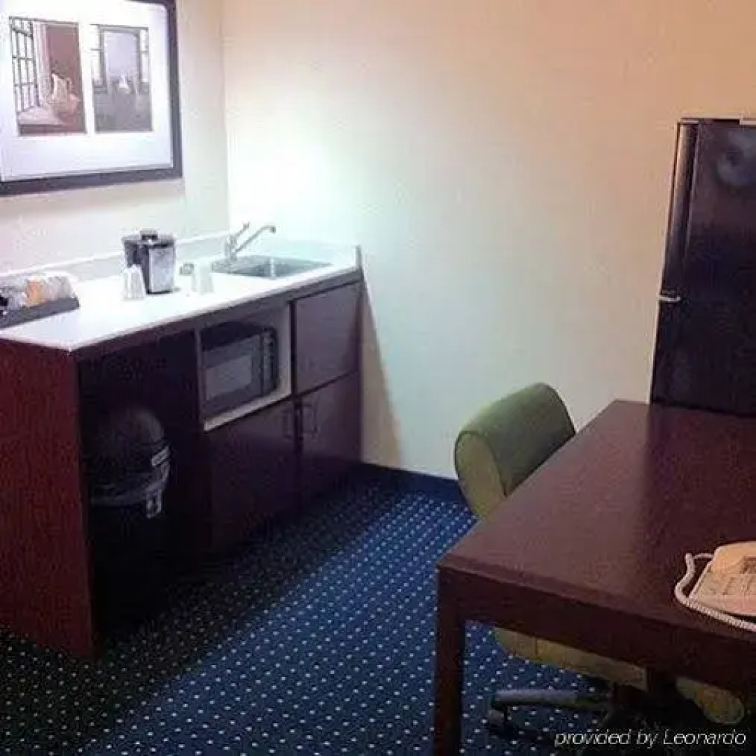 Studios & Suites 4 Less Gum Road