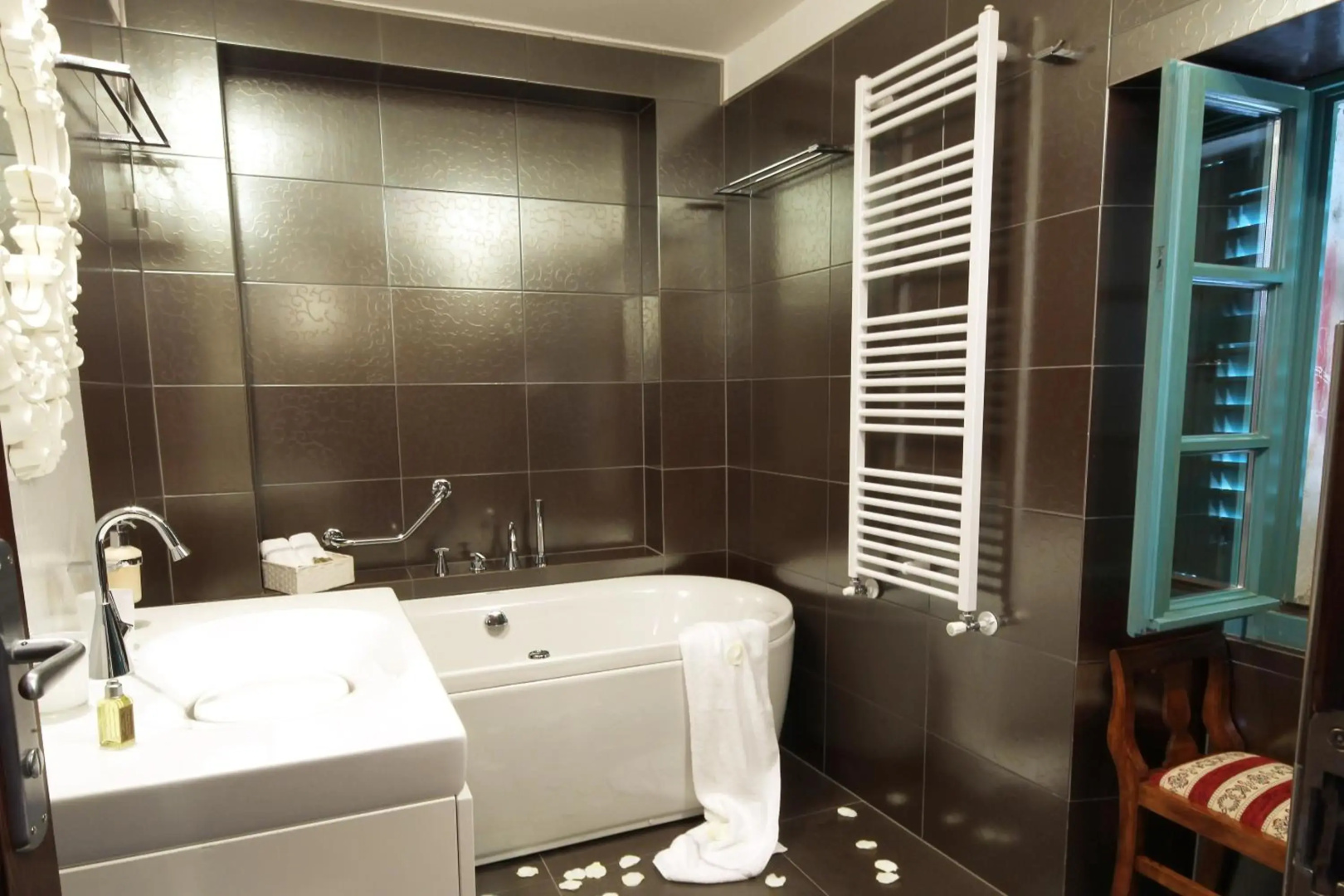 Vela Vrata Hotel