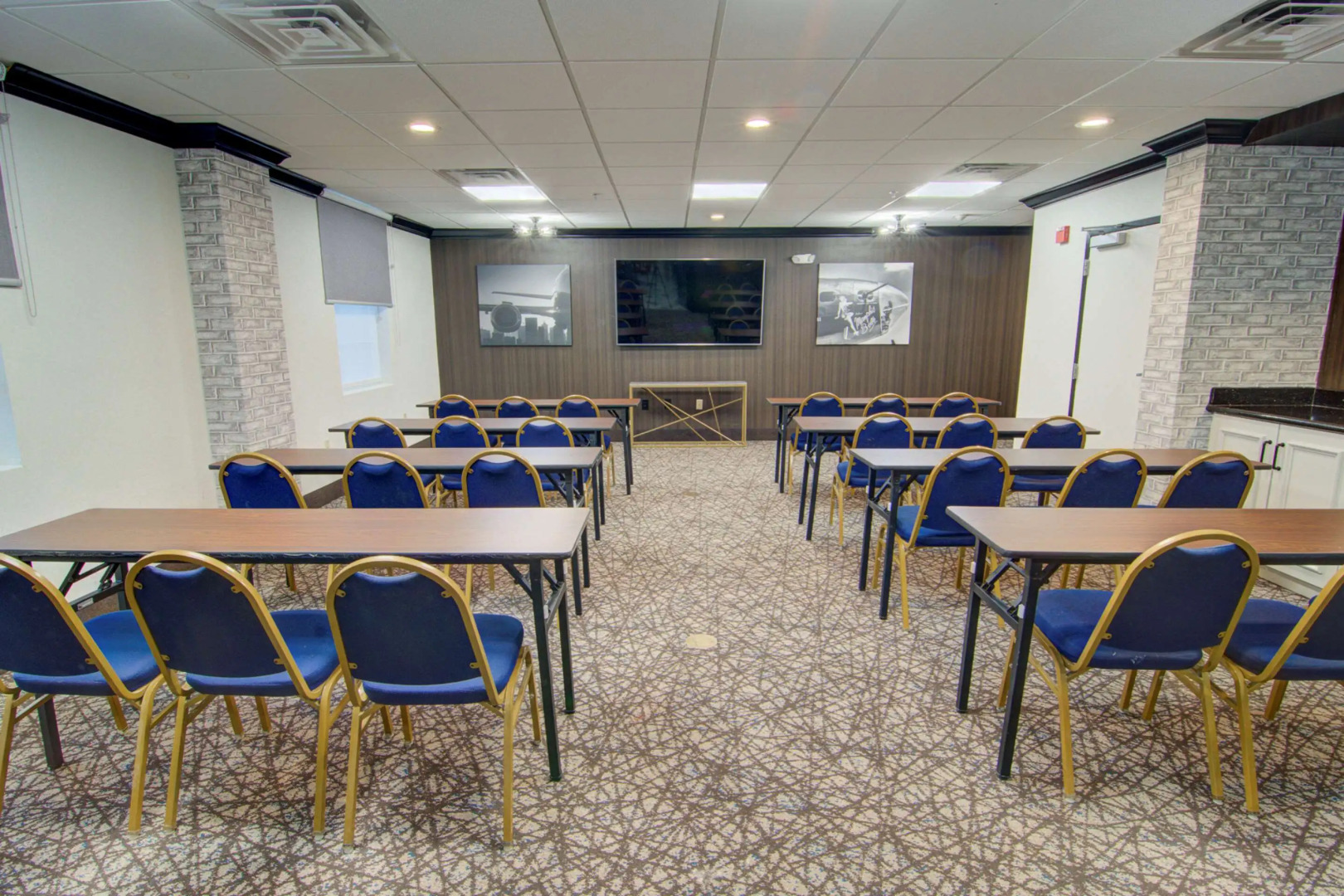 Comfort Suites Airport