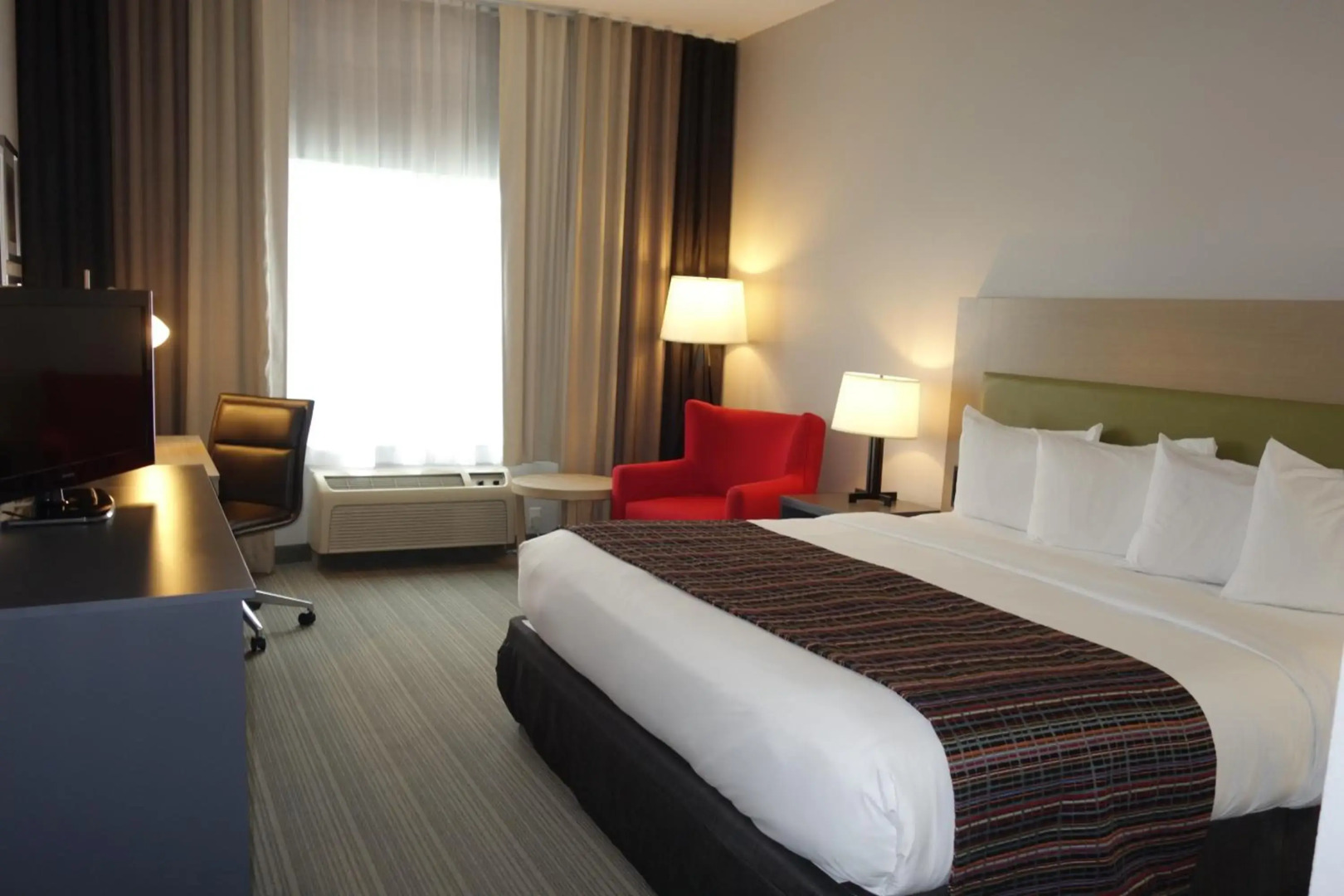 Country Inn & Suites by Radisson, Coralville, IA