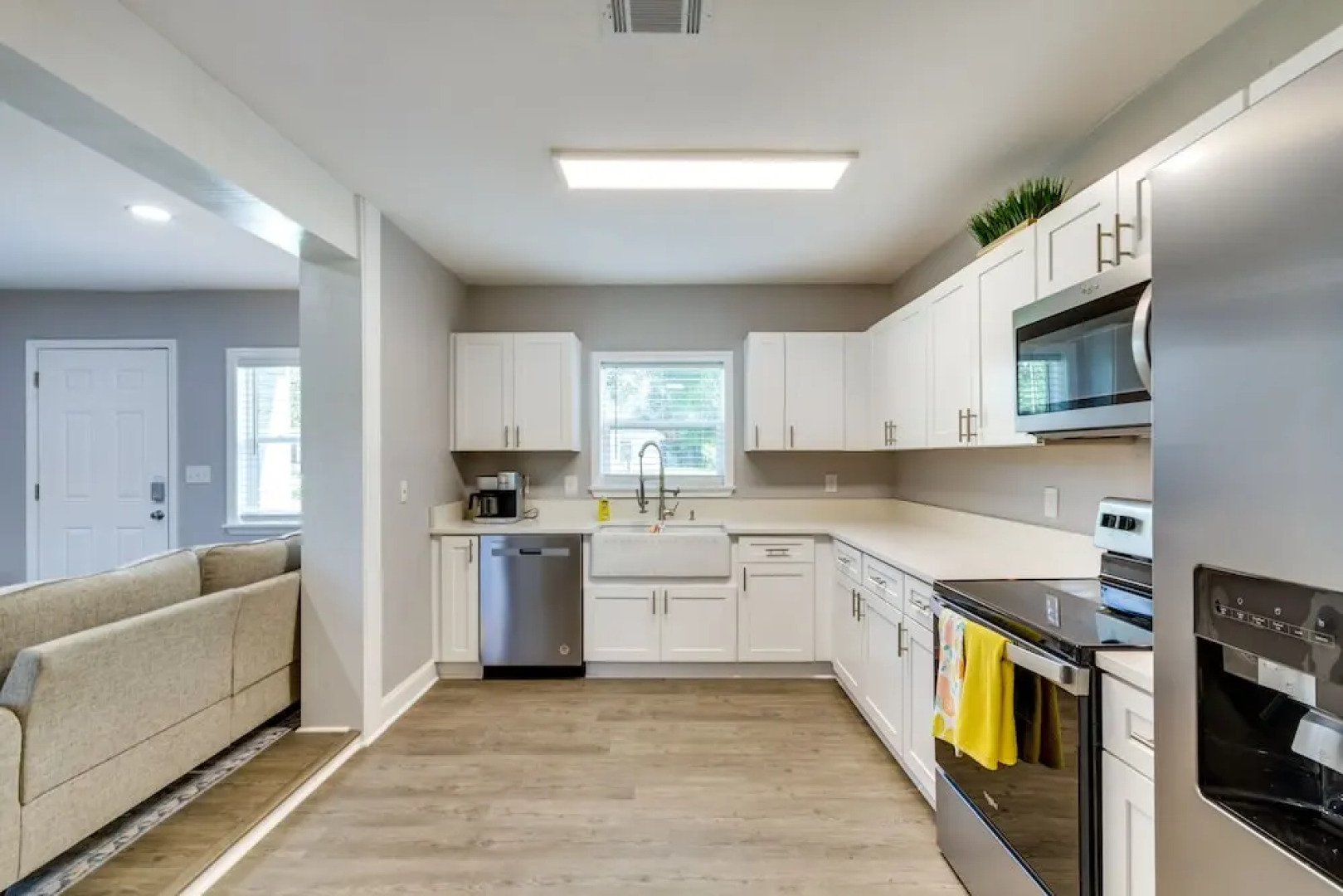 Pensacola Vacation Rental ~ 5 Mi to Beach!