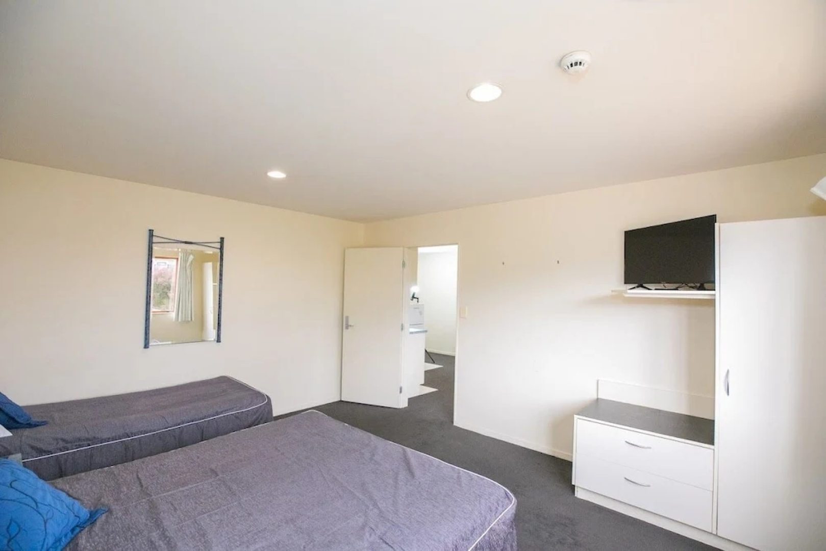 Albany Executive Motor Inn
