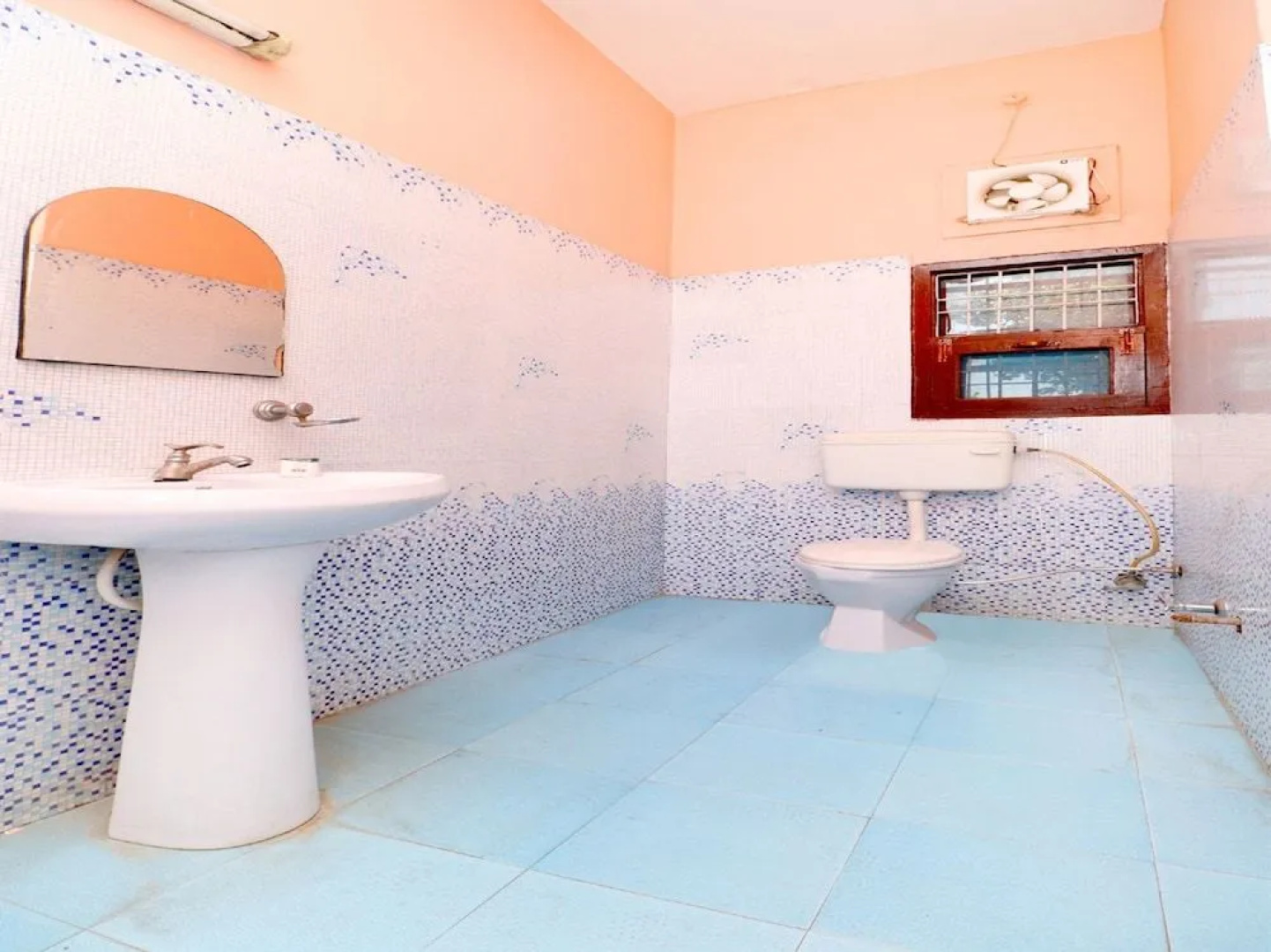 OYO 42787 Hotel Shahi Mahal