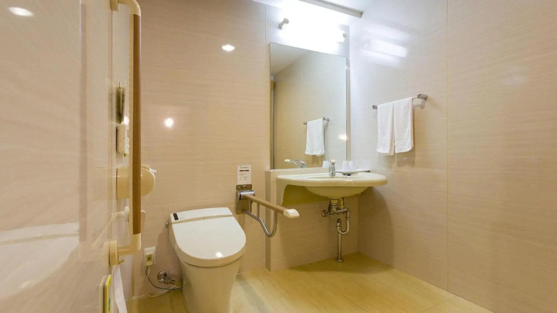 Toyoko Inn Tsuruga Ekimae