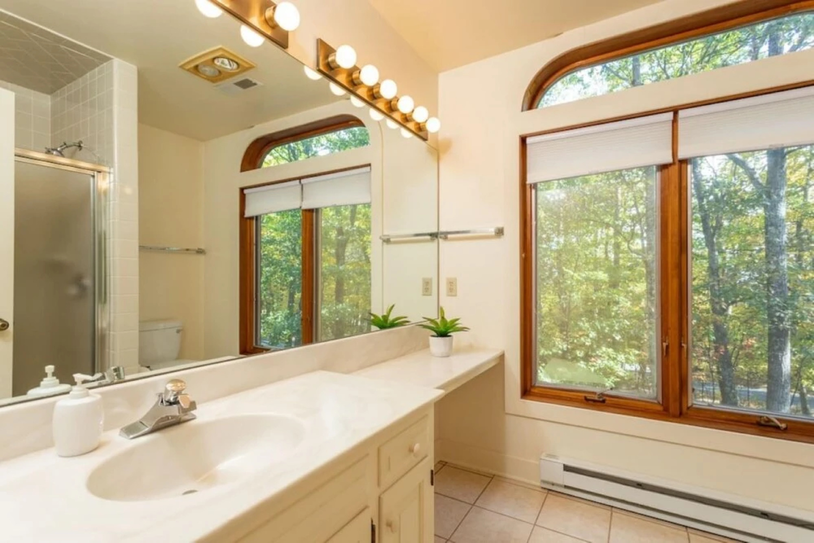 Luxury Wintergreen Near Golf Course Pool Access