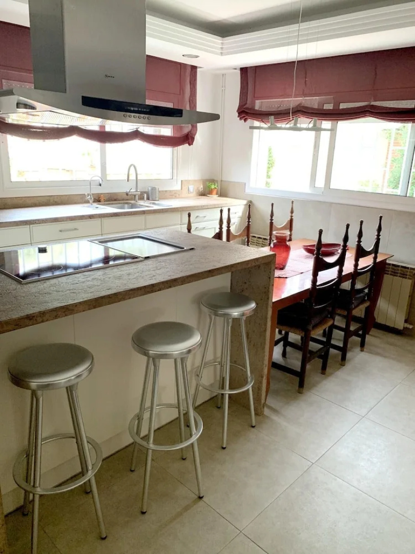Villa With 3 Bedrooms in Sant Just Desvern, With Wonderful Mountain View, Private Pool, Enclosed Garden Near the Beach
