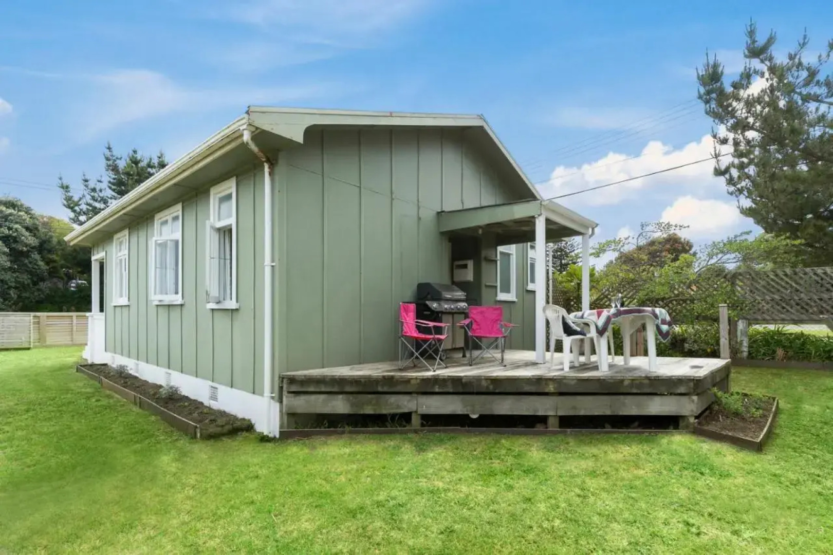 The Beach House - Kapiti Coast Holiday Home