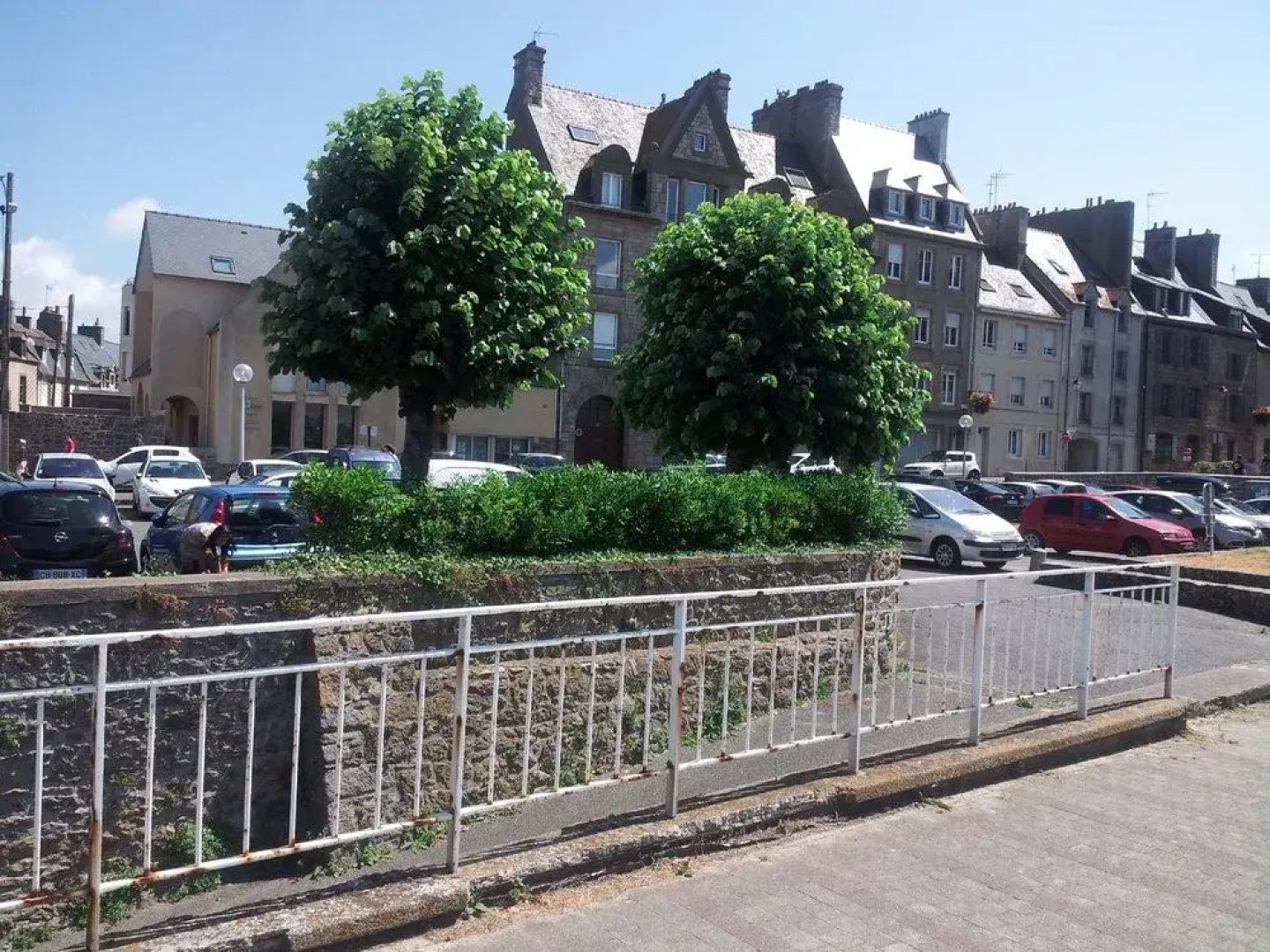 Hotel De La Mer