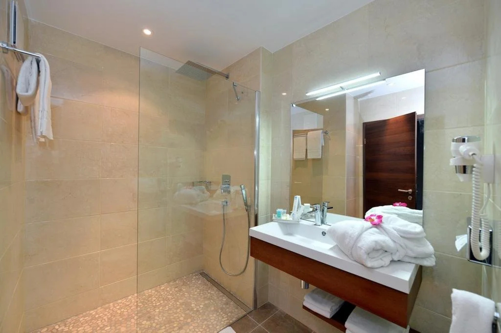 Le Baron Tavernier Hôtel Restaurants Spa