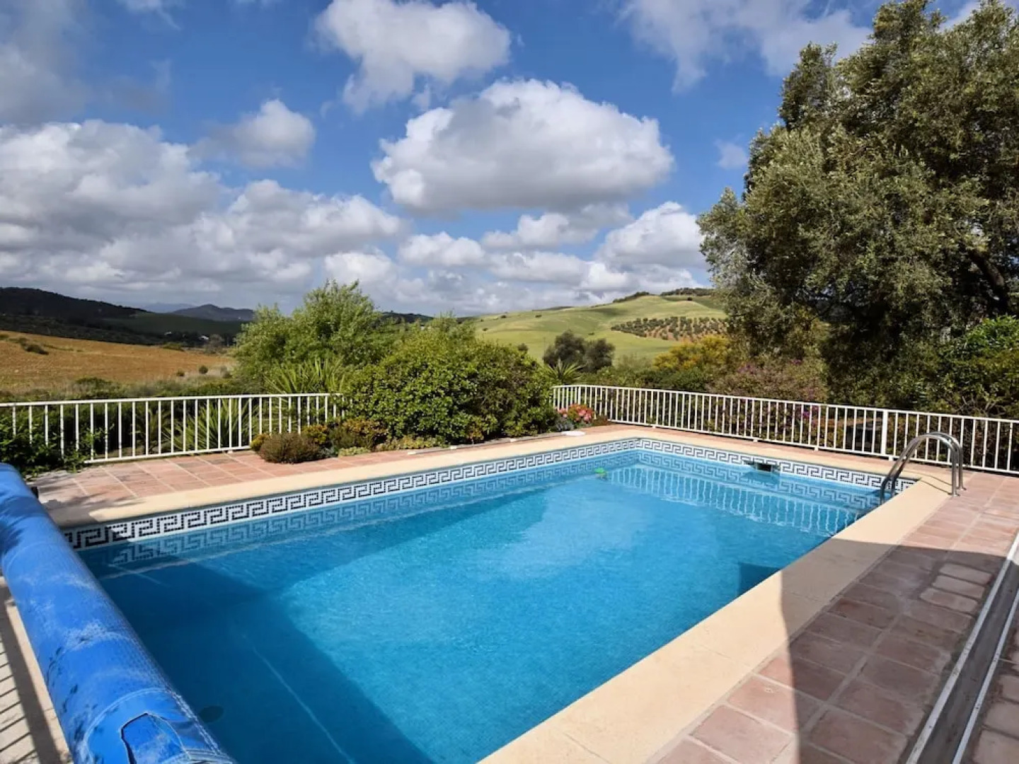 Lovely Holiday Home With Private Swimming Pool in Almogía