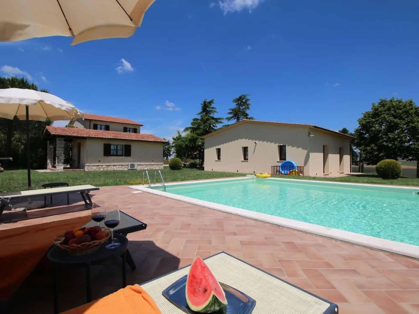 Farmhouse on a hill in the breathtaking Tuscan countryside