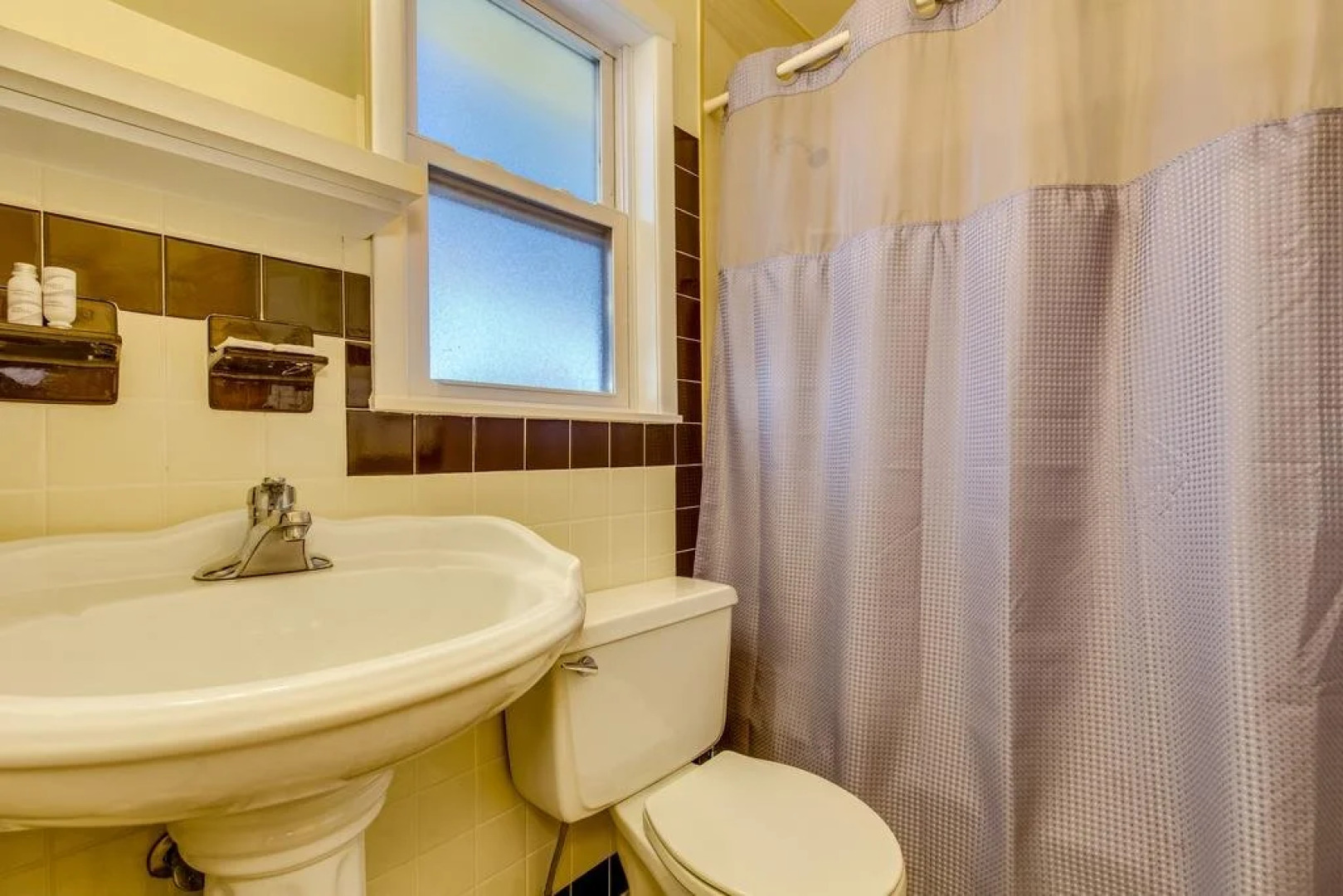 Colonial Shores Resort