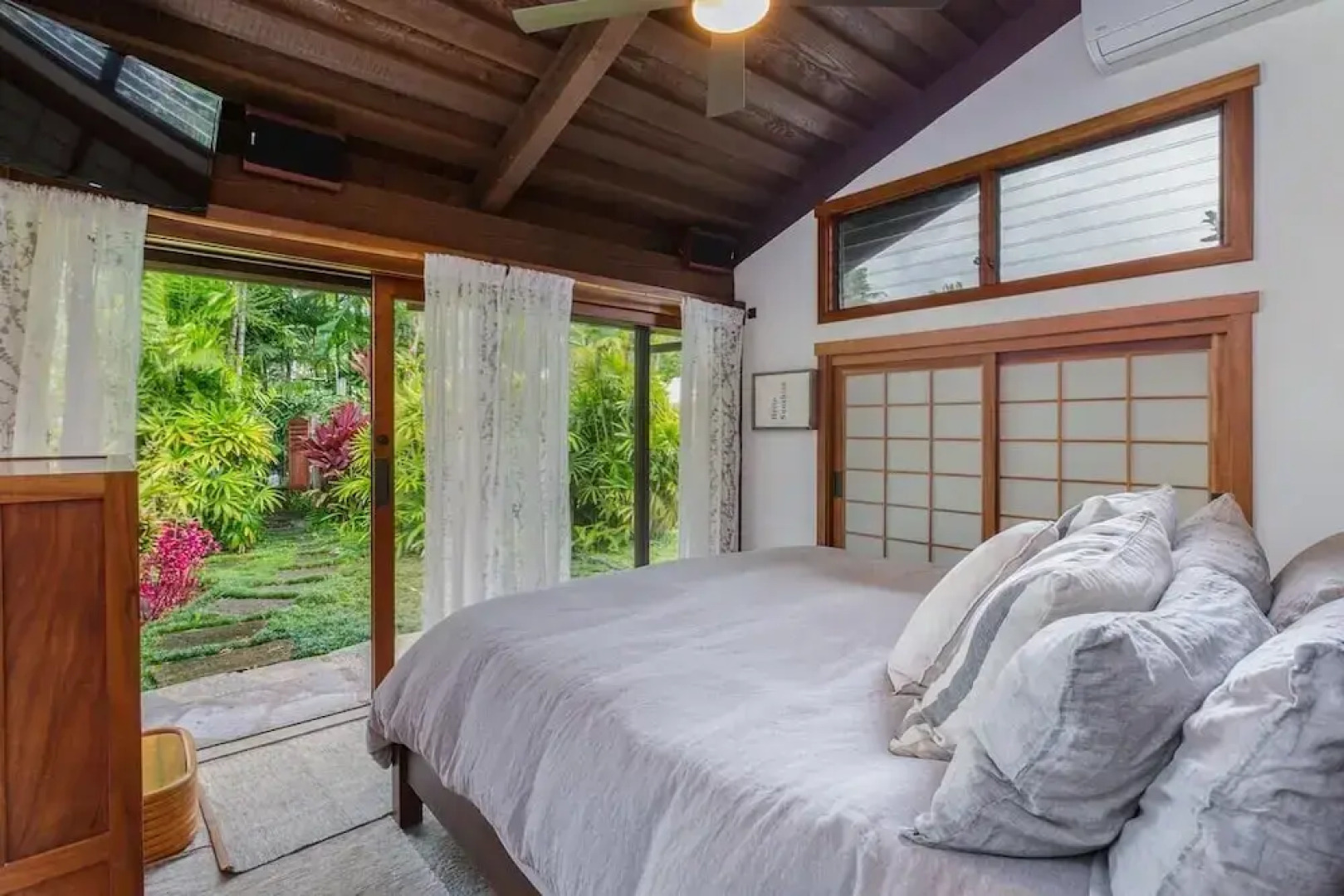 Hale Maluhia Hanalei 1 Bedroom Home by RedAwning