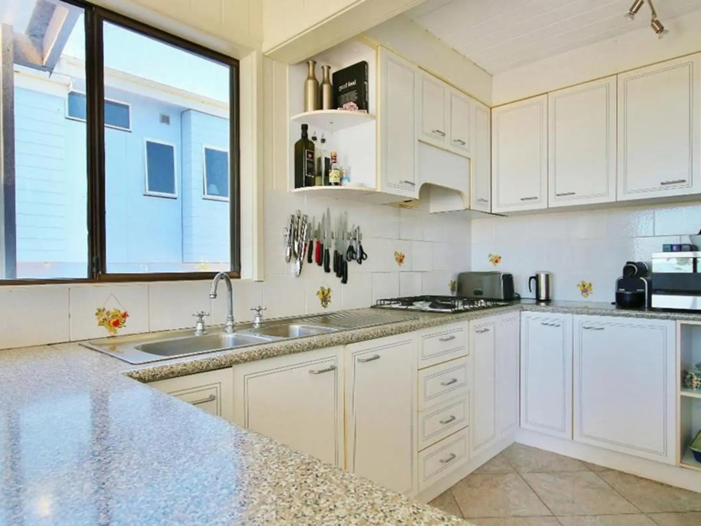 Bimbimbie at Hyams Beach 4pm Check Out Sundays