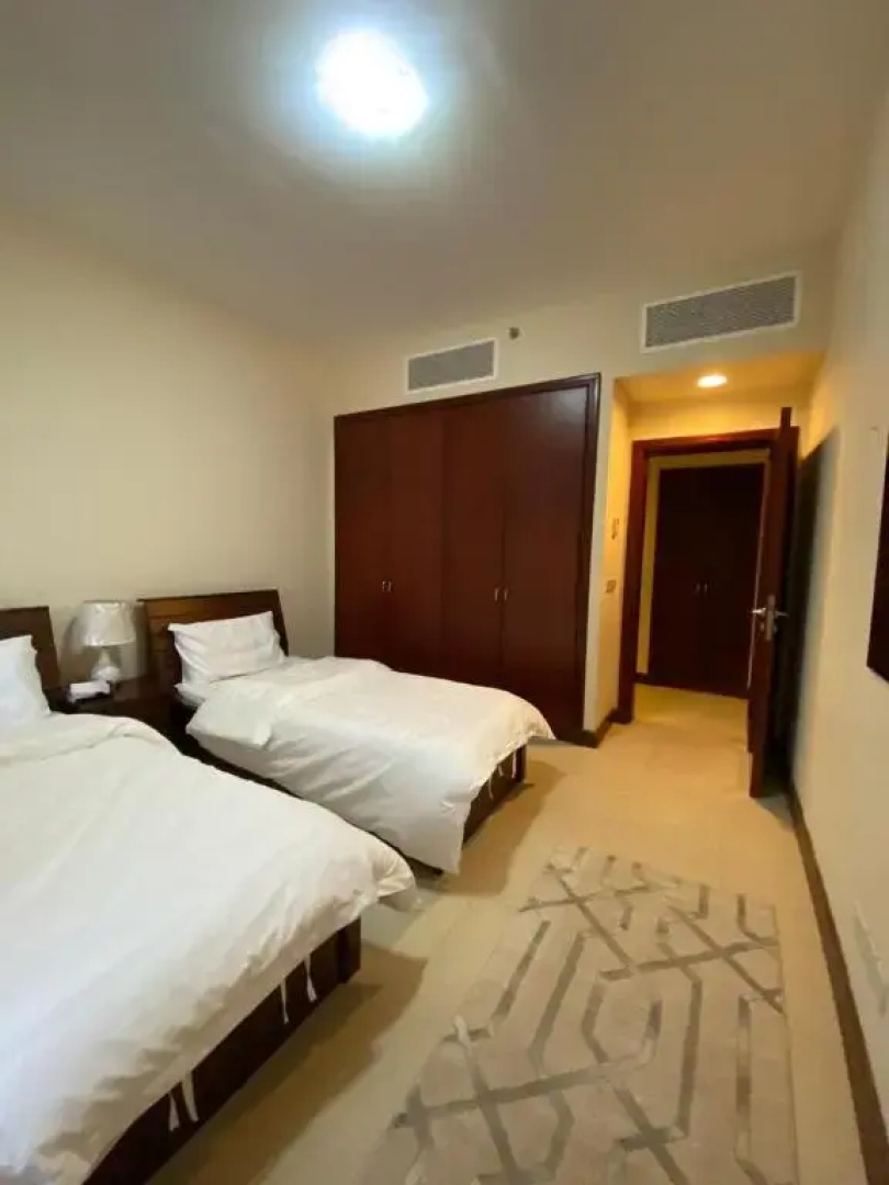 4 bedroom apt in king Abdullah economy city ابراج الشاطي