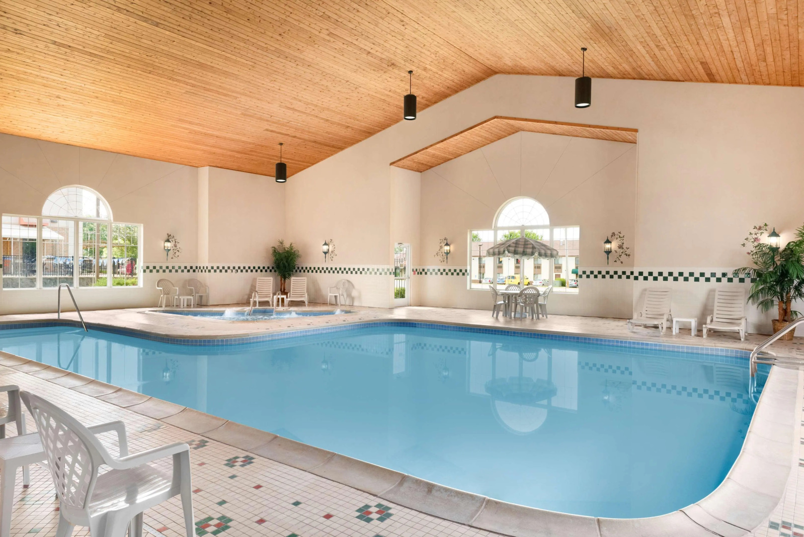 Country Inn & Suites by Radisson, Sycamore, IL