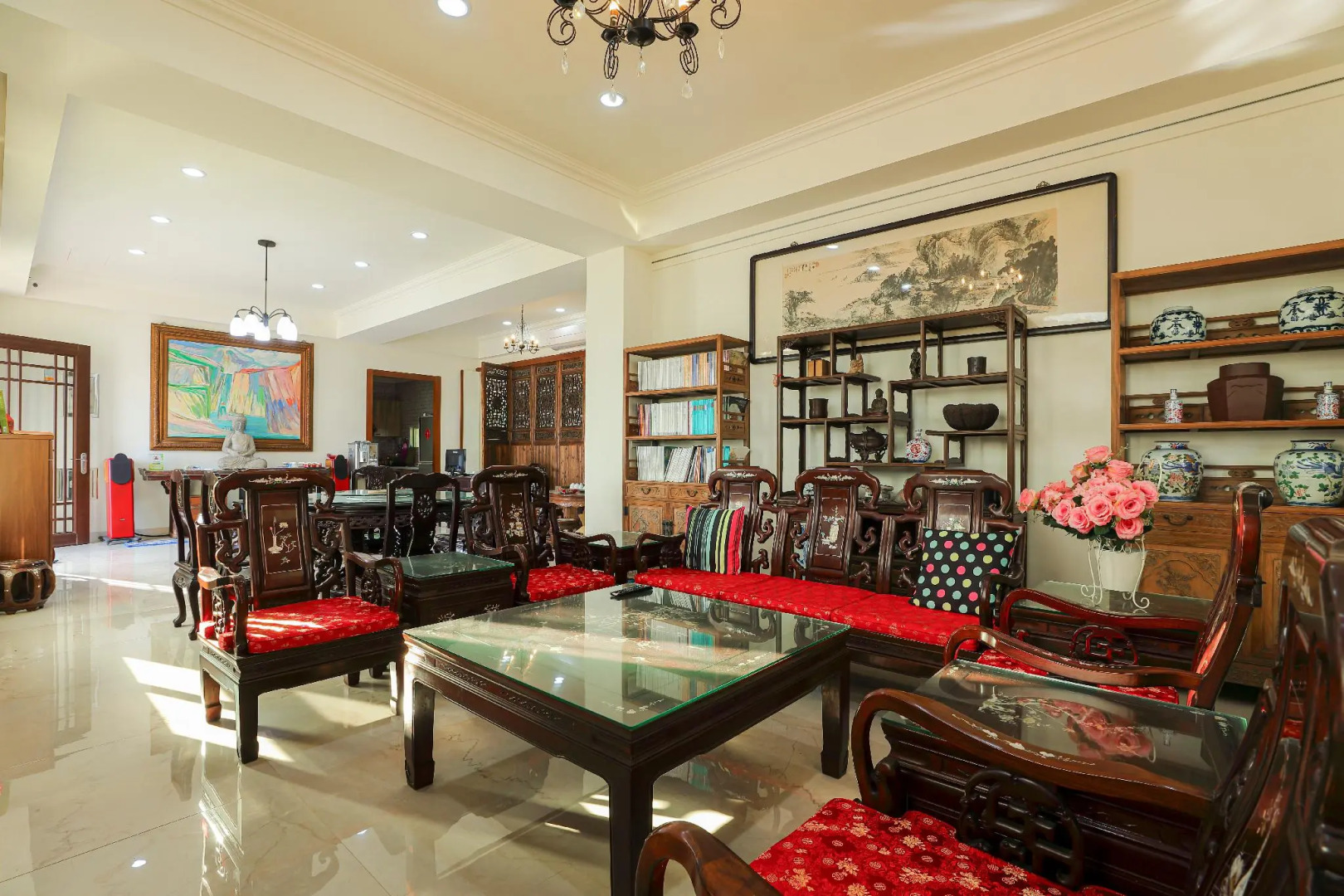 Tianyi Xuanyuan station homestay