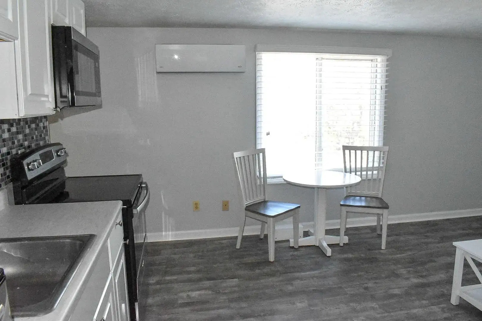 Grand Beach Inn