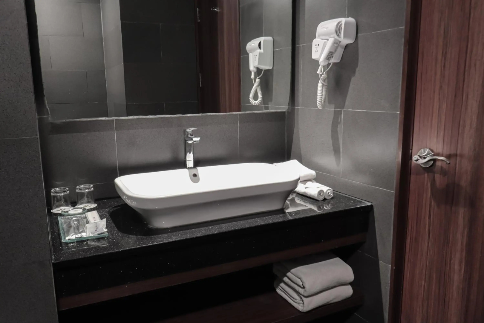 Golden Tulip Essential Makassar