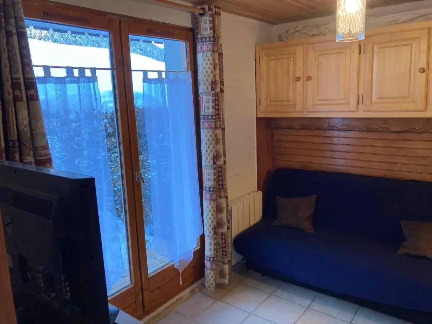 Appartement 2 pièces pieds des pistes terrasse face à la montagne