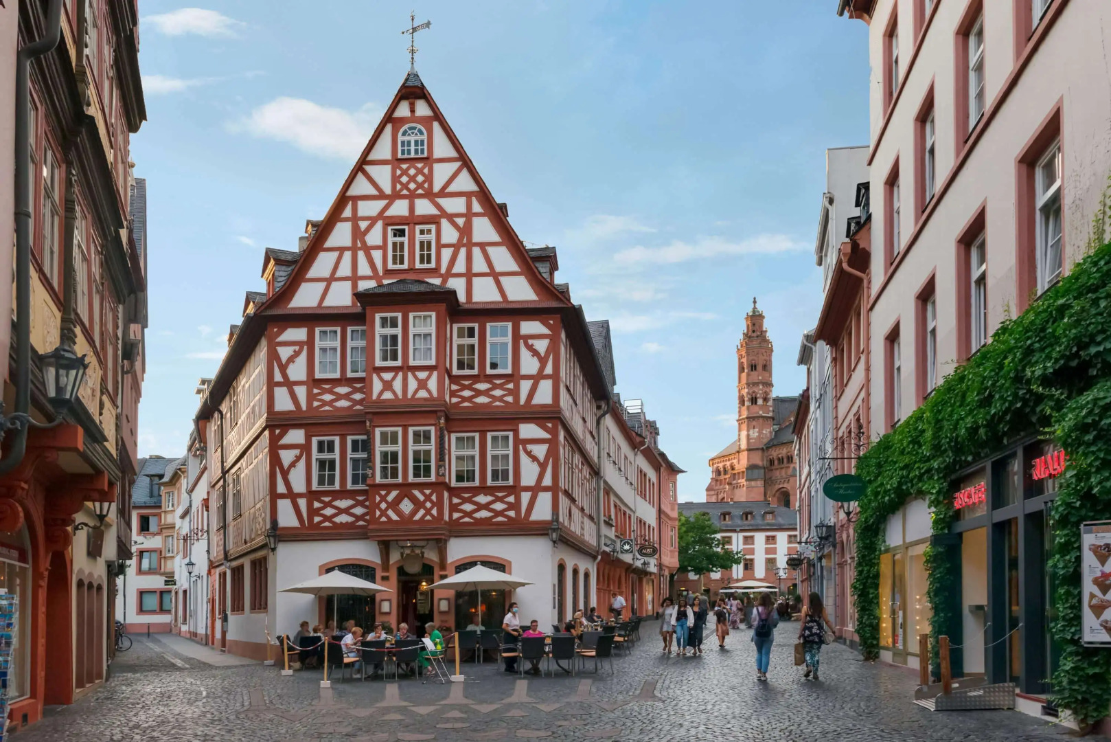 Super 8 by Wyndham Mainz Zollhafen