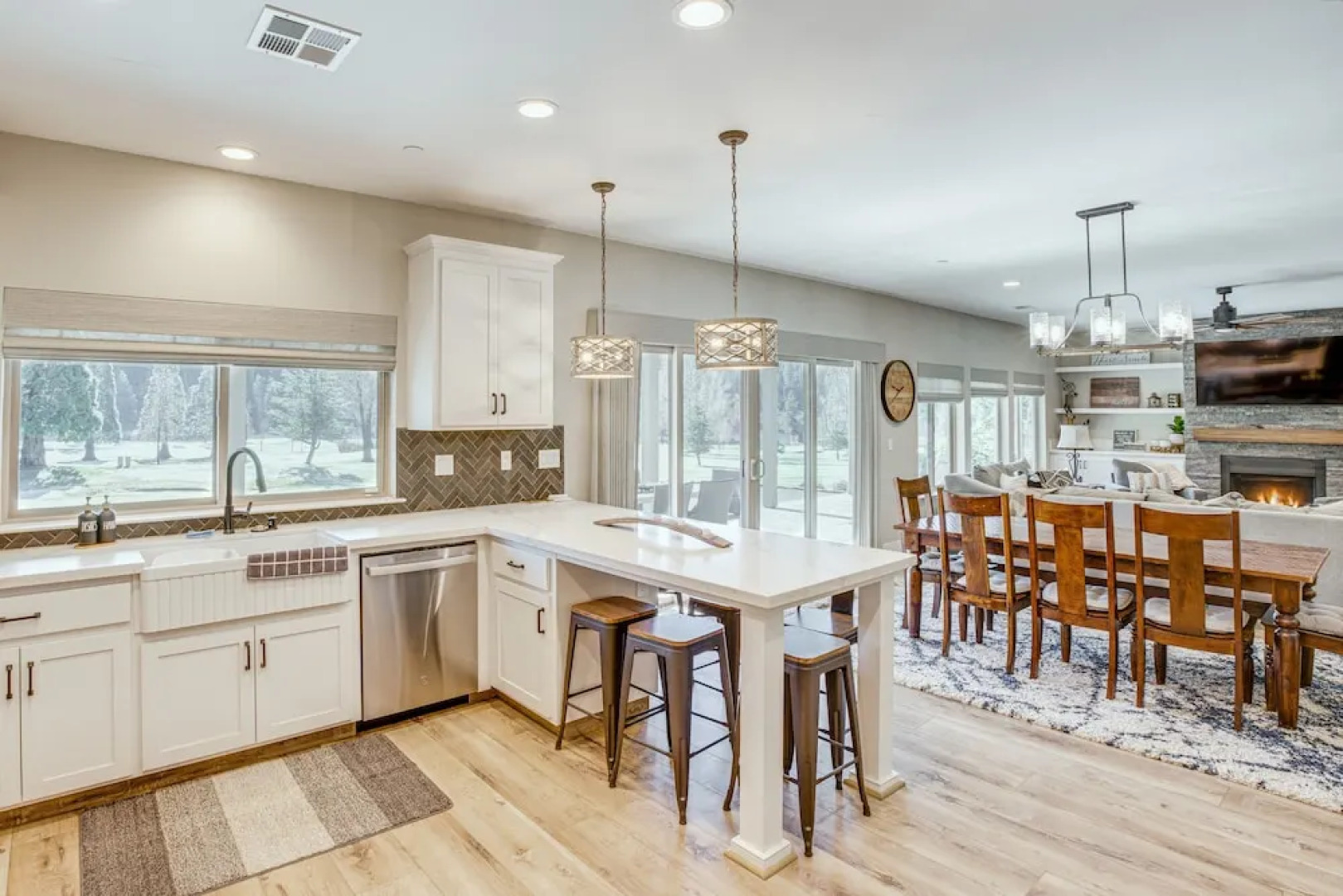 Game Room + Pool Access: Spacious Cabin in Arnold