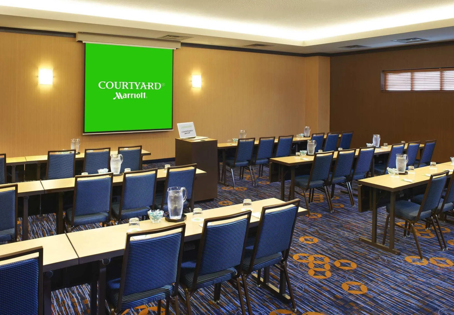 Courtyard by Marriott Cincinnati-Covington
