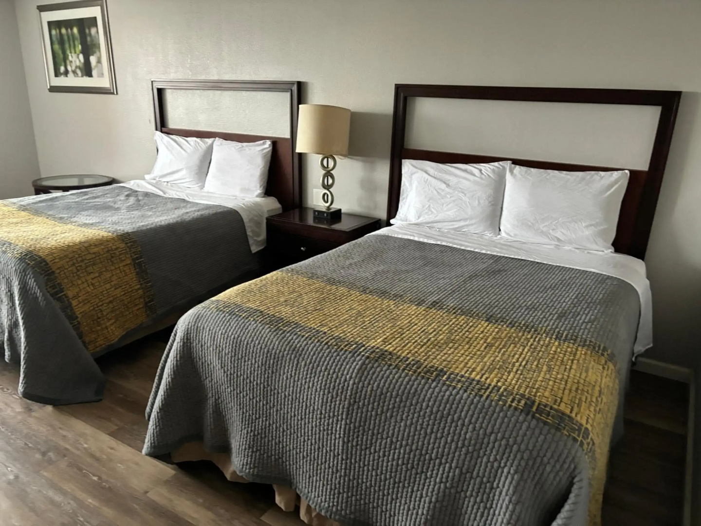 APM Inn and Suites
