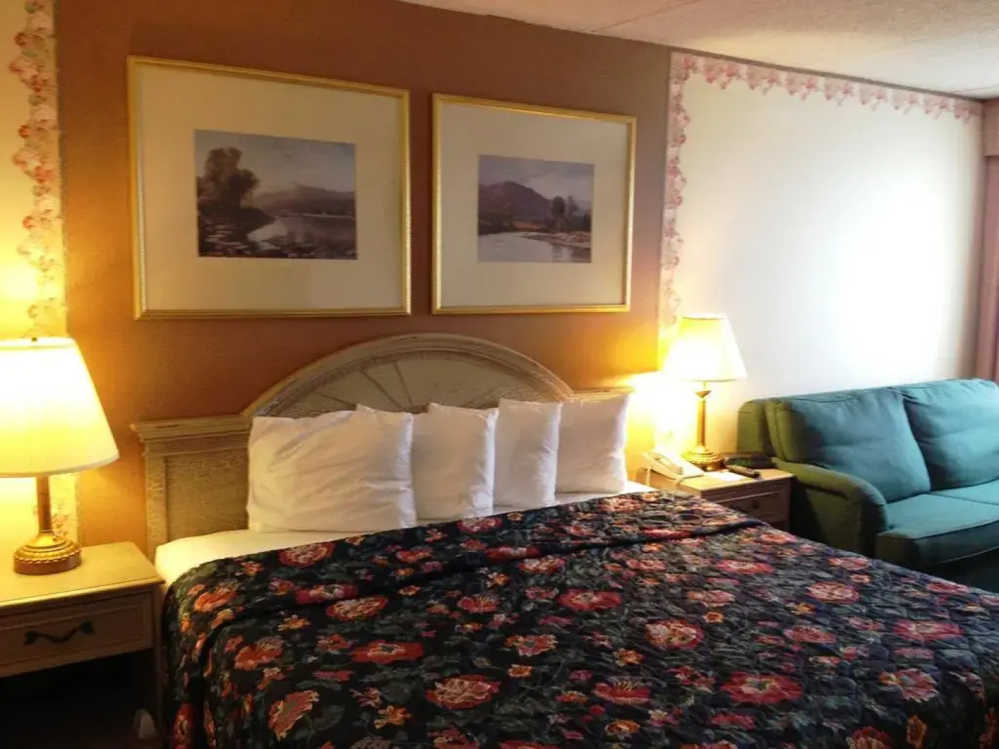 Fairbridge Hotel Cleveland East