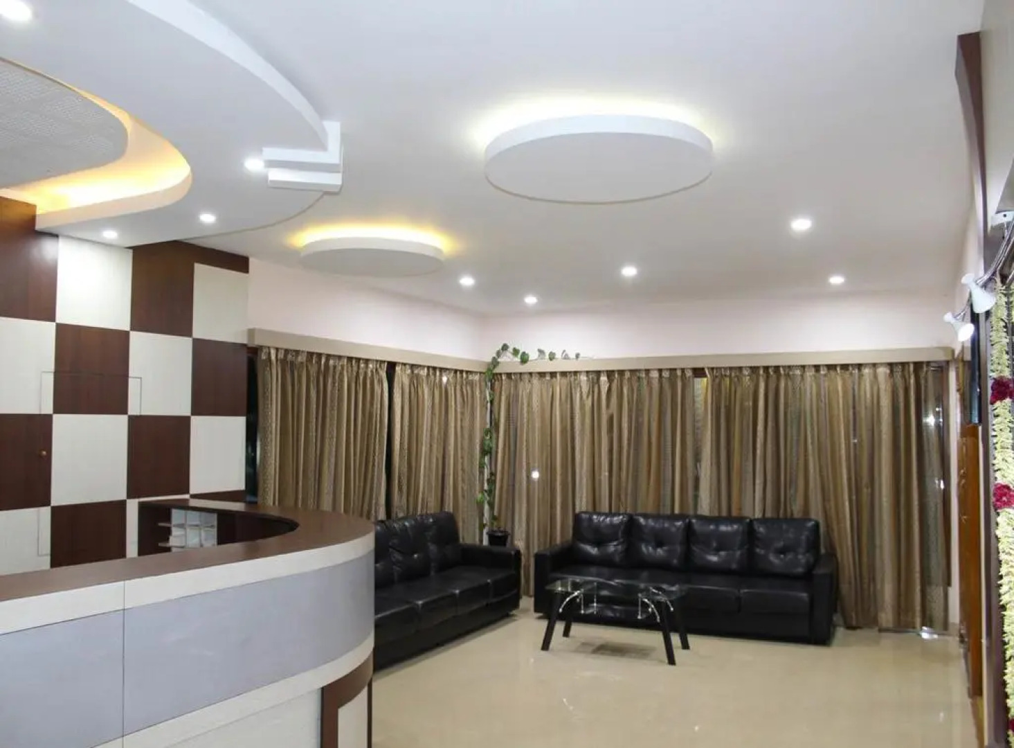 Hotel Aarem Valley Castle