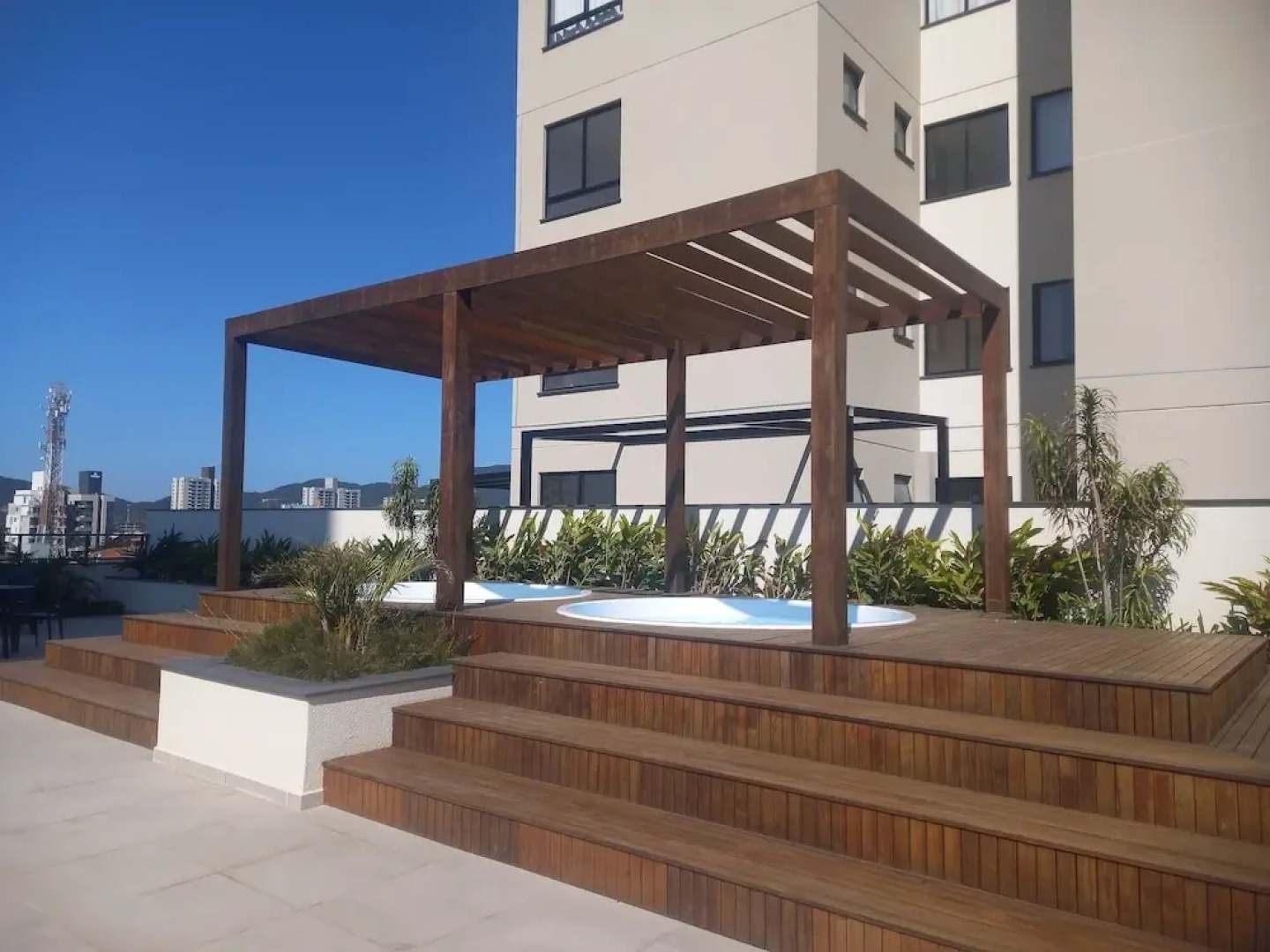 Horizonte Infinito Skyline Comfort Club