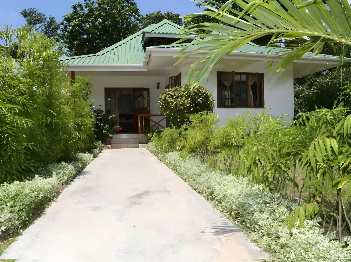 Le surmer self catering chalets