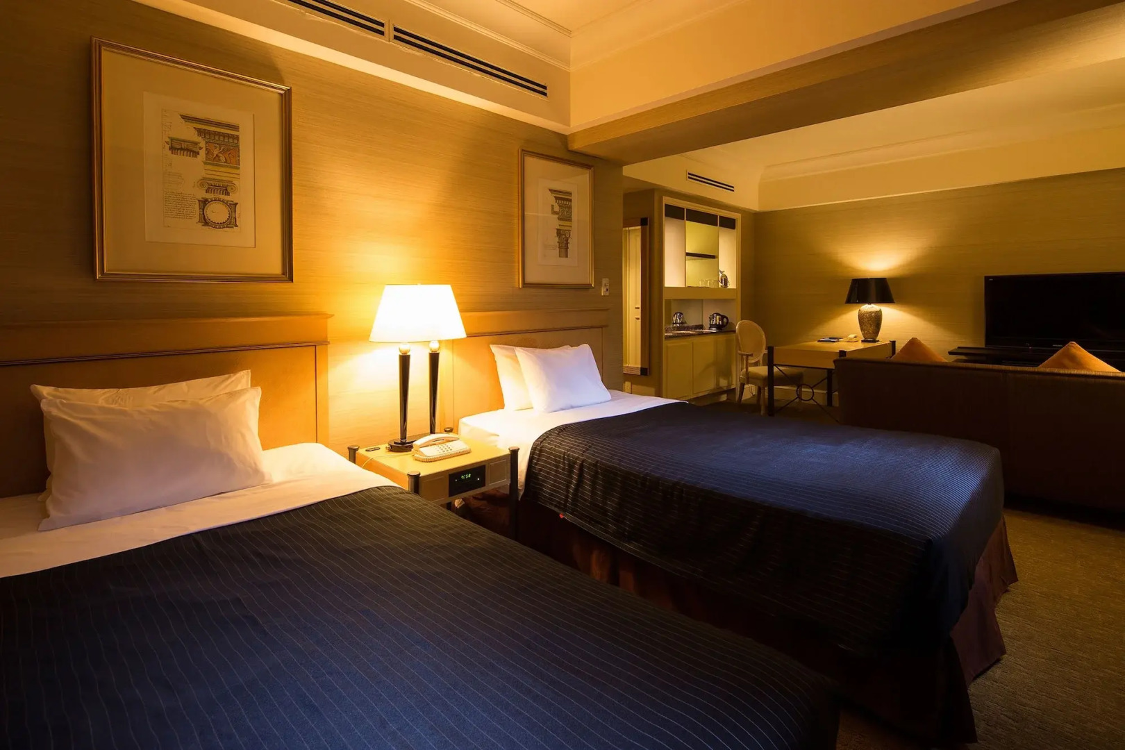 Kobe Bay Sheraton Hotel & Towers