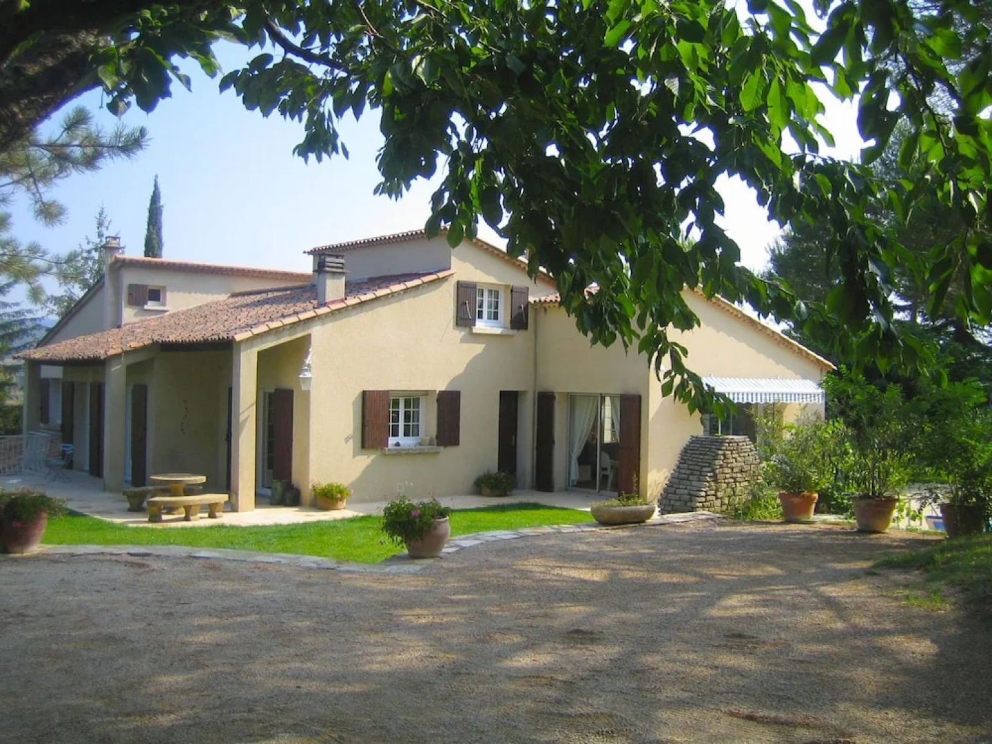Attractive Holiday Home in Céreste With Swimming Pool