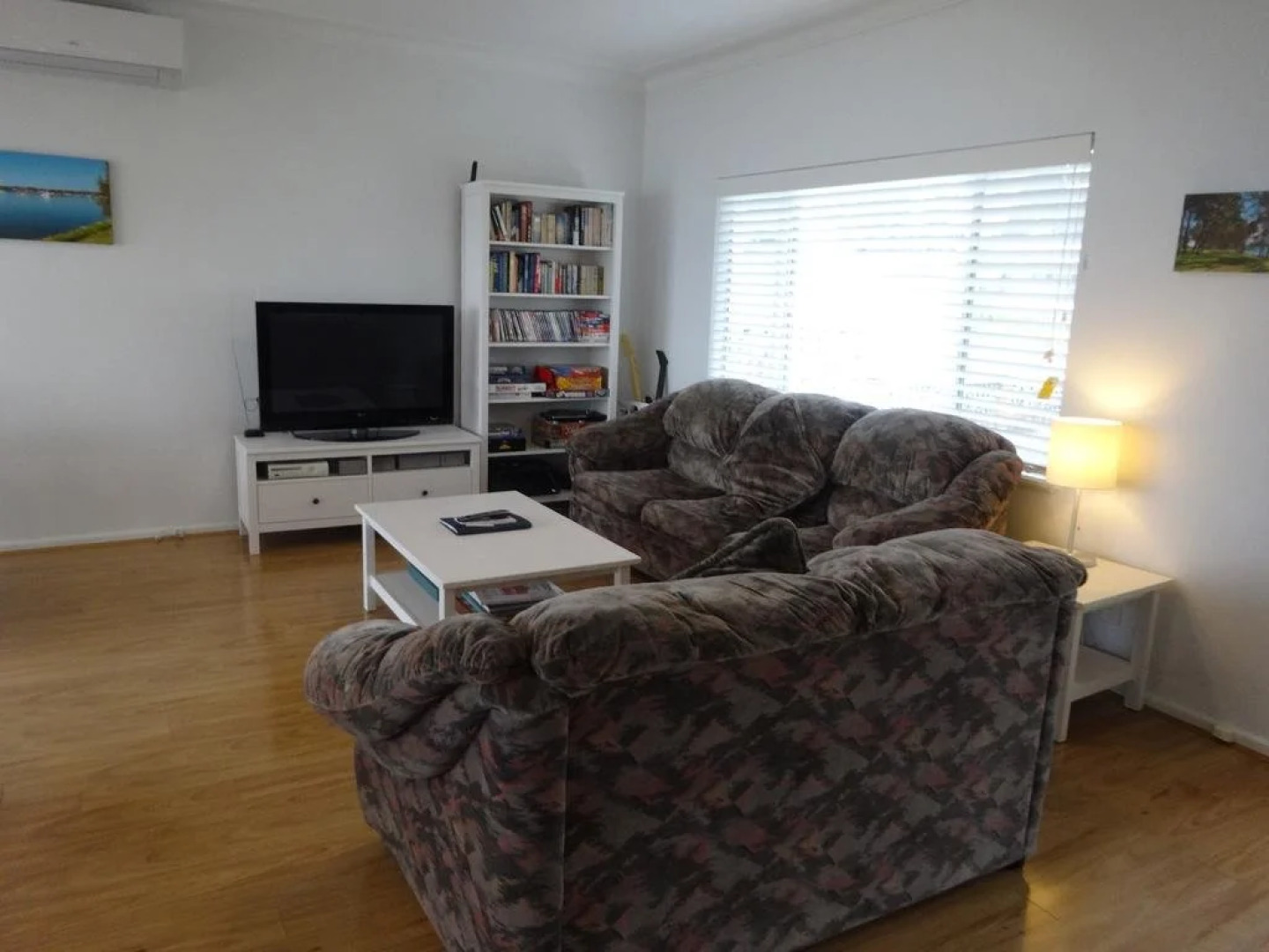 Lakefront Simplicity