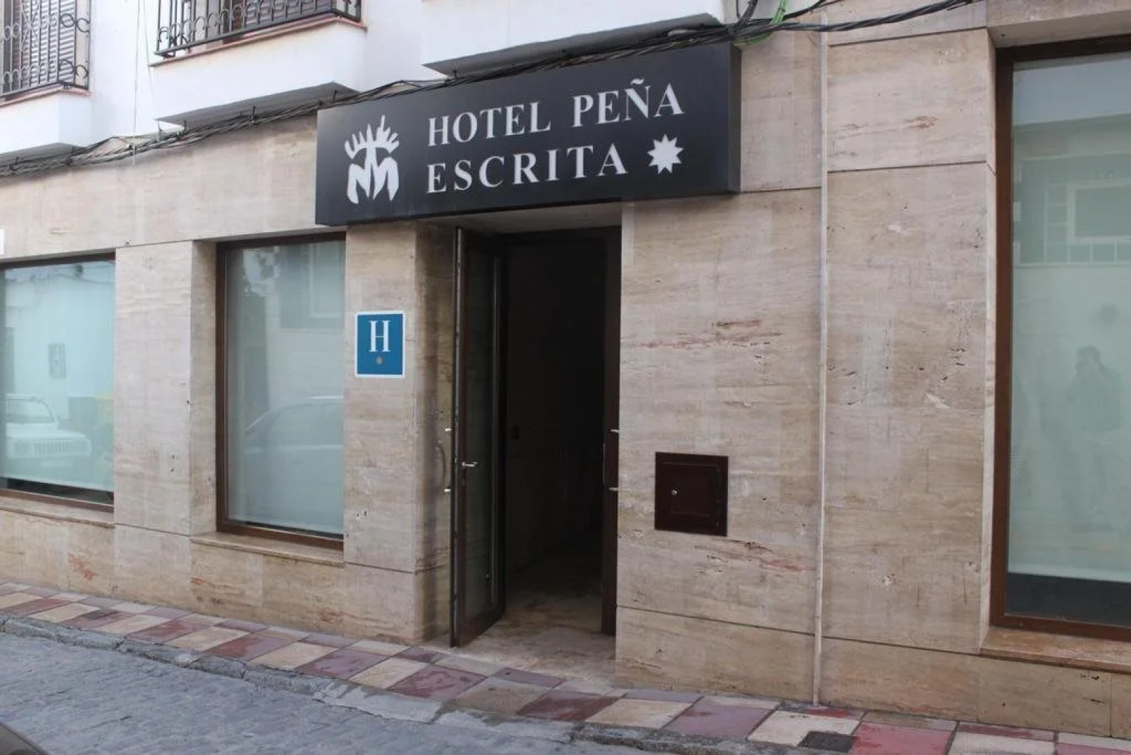 Hotel Peña Escrita