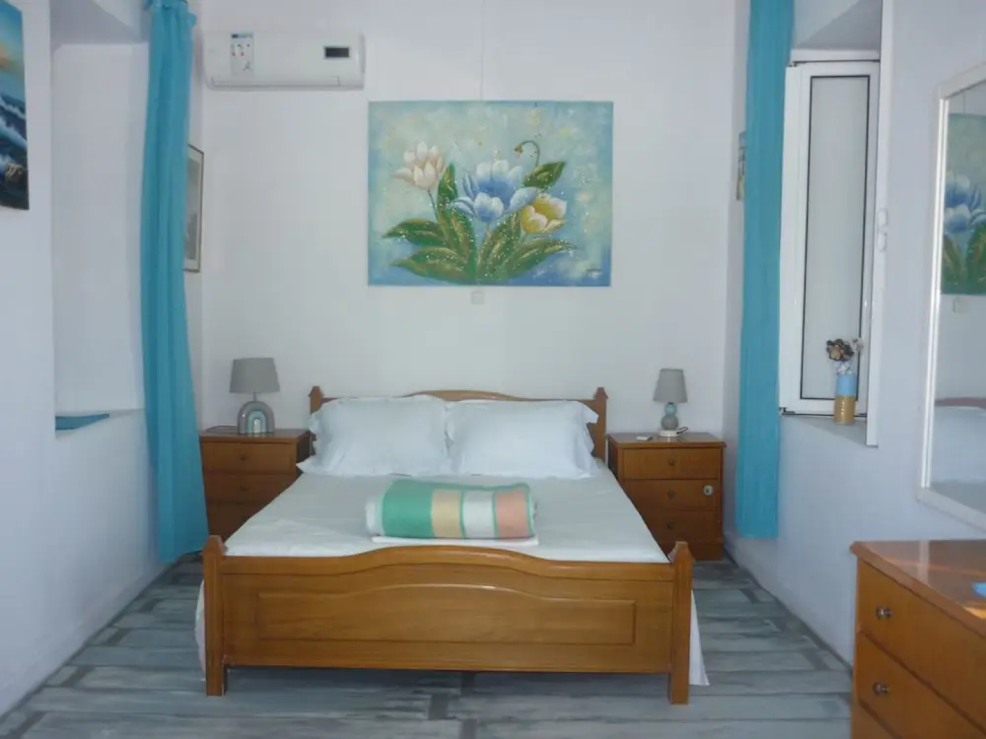 Traditional Villa 7 Mins Drive From Haraki Beach